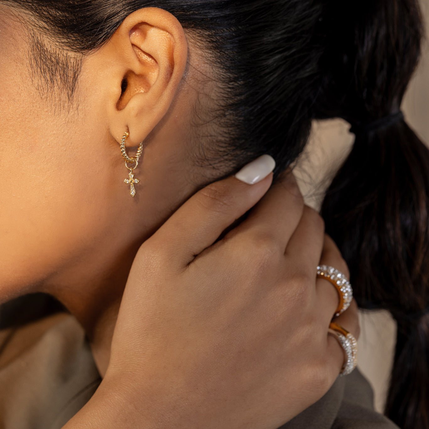 Token of Faith with Twisted Hoops - Octonov