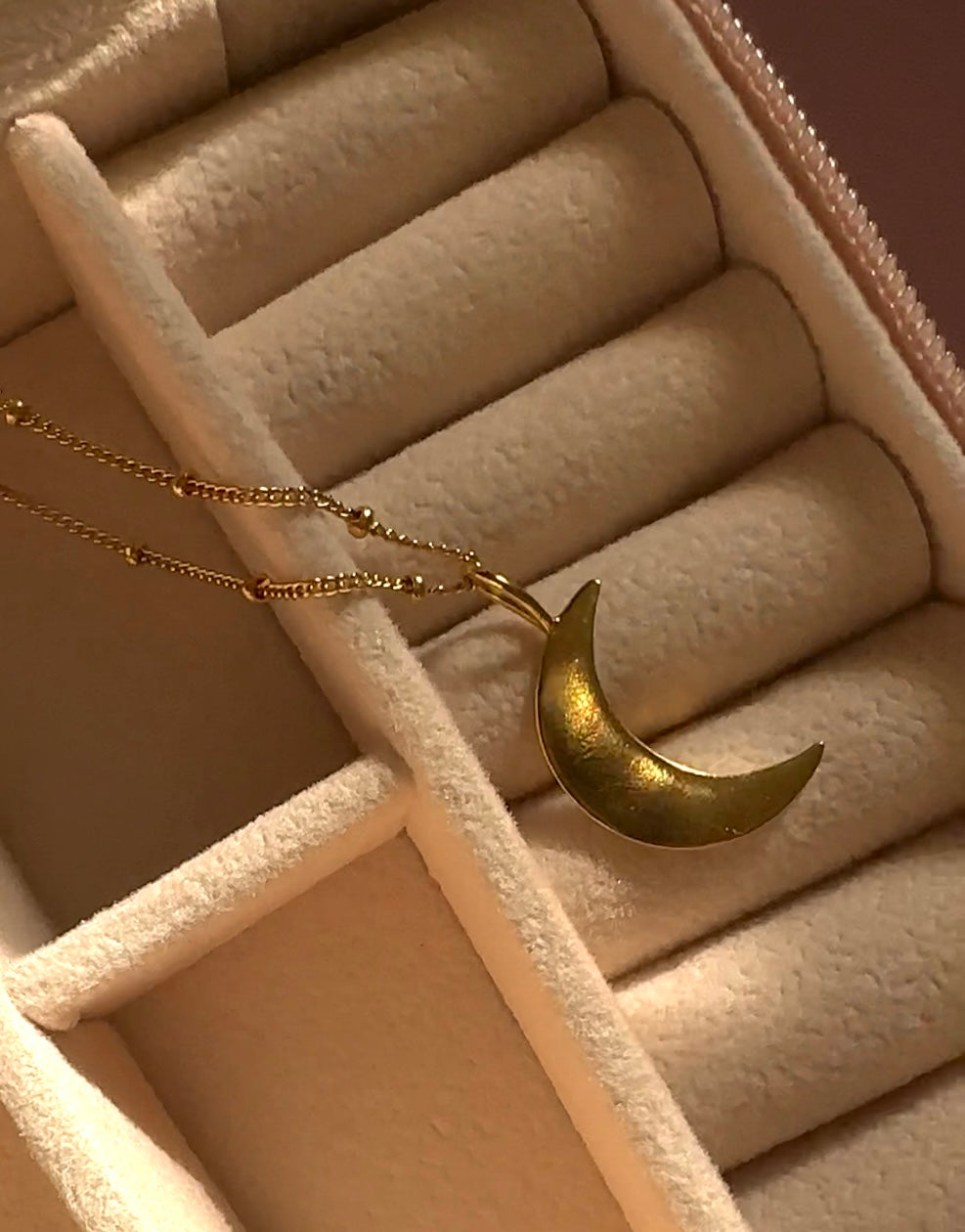 Gold Crescent Moon Necklace - Octonov