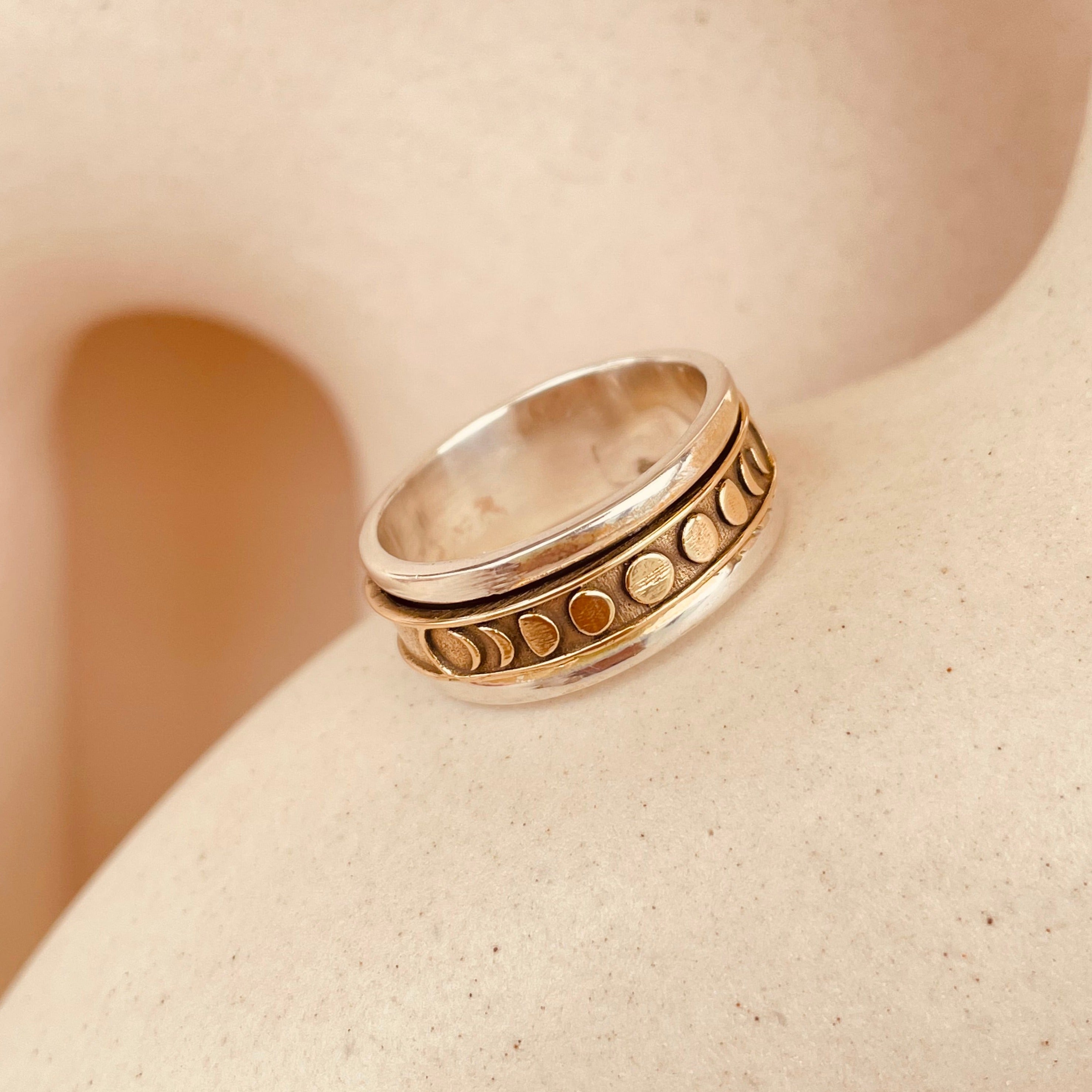 Moon Phase Fidget Spinner Ring - Octonov