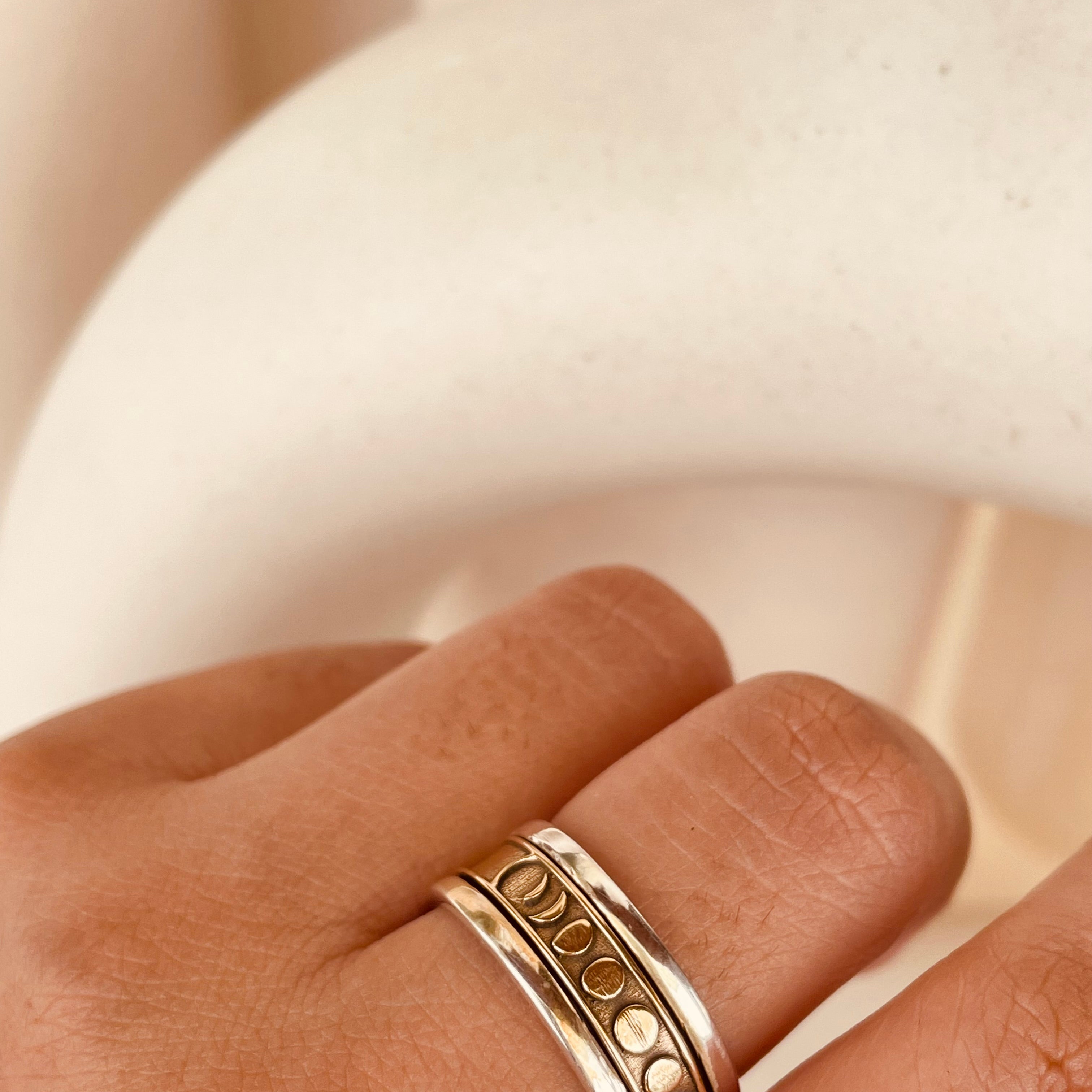 Moon Phase Fidget Spinner Ring - Octonov