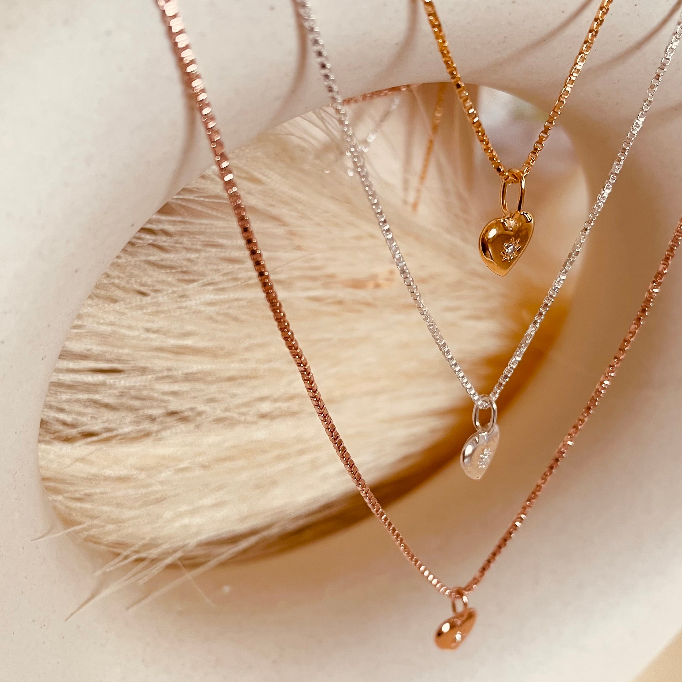 Vintage Heart Classy Necklace with Box Chain - Octonov