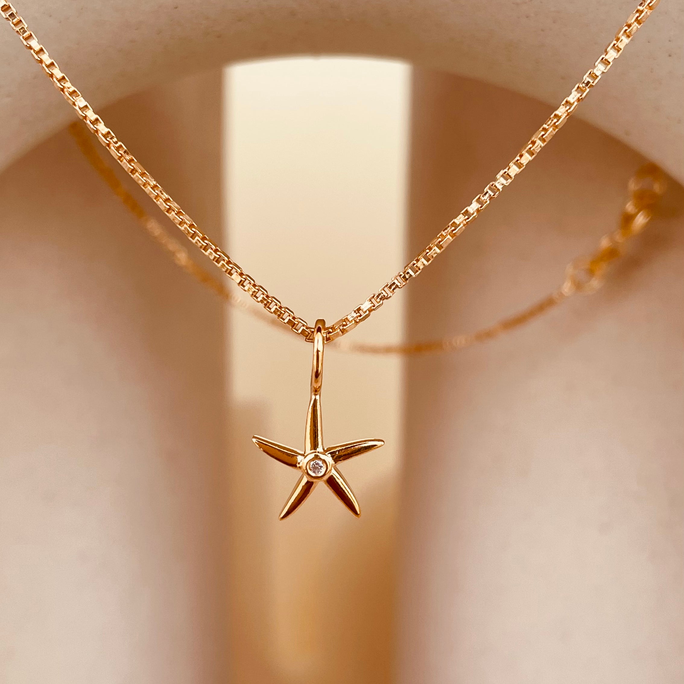 Minimal Starfish Necklace with Box Chain - Octonov