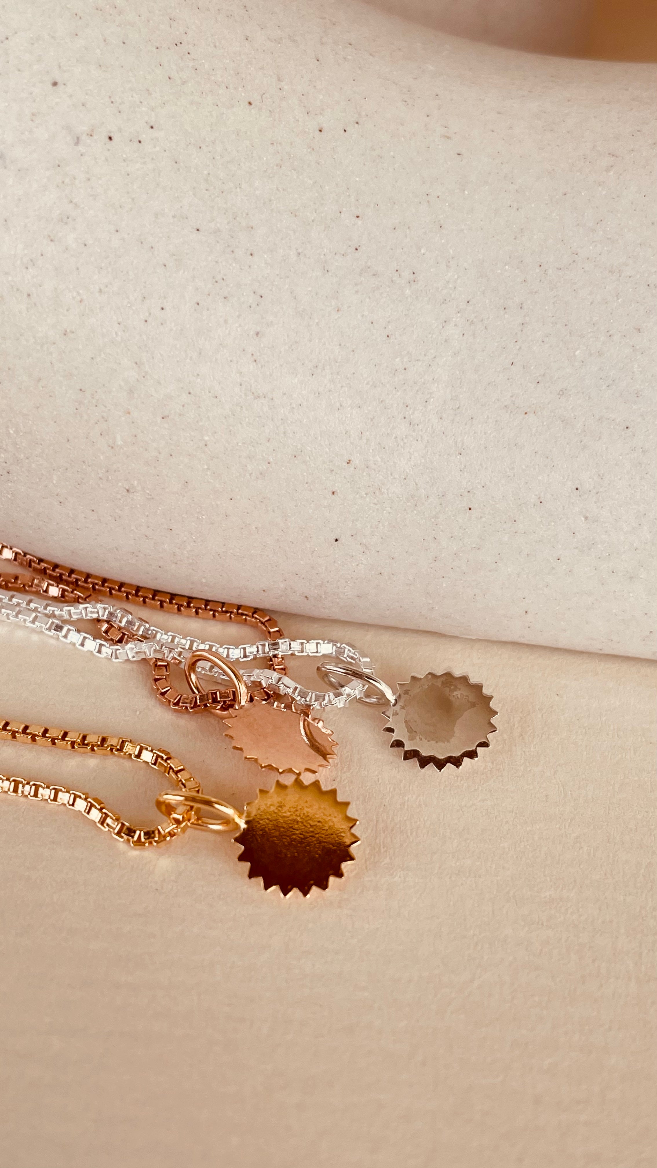 Dainty Steller Sun Charm Necklace with Box Chain with Box Chain - Octonov