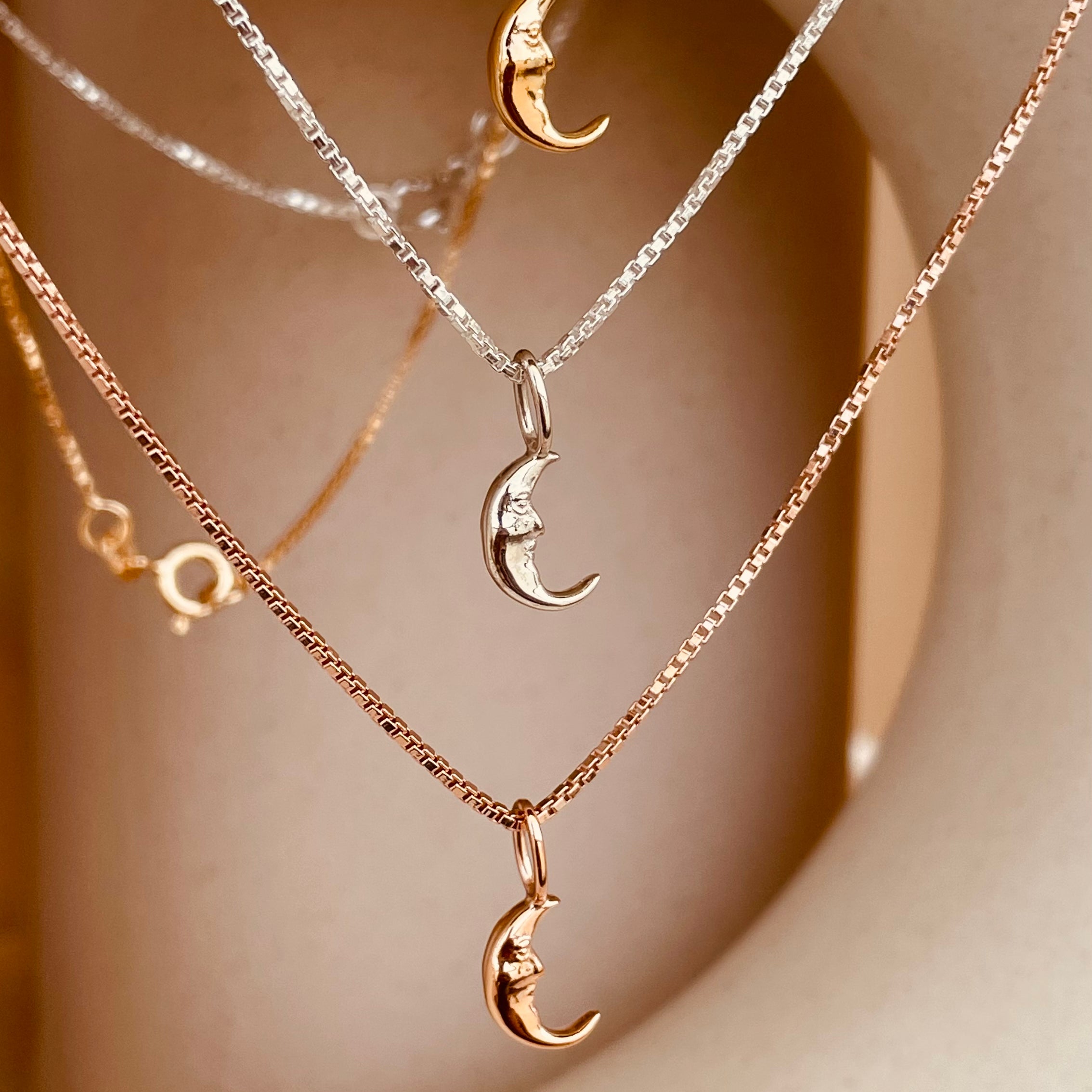 Crescent Moon Necklace with Box Chain - Octonov