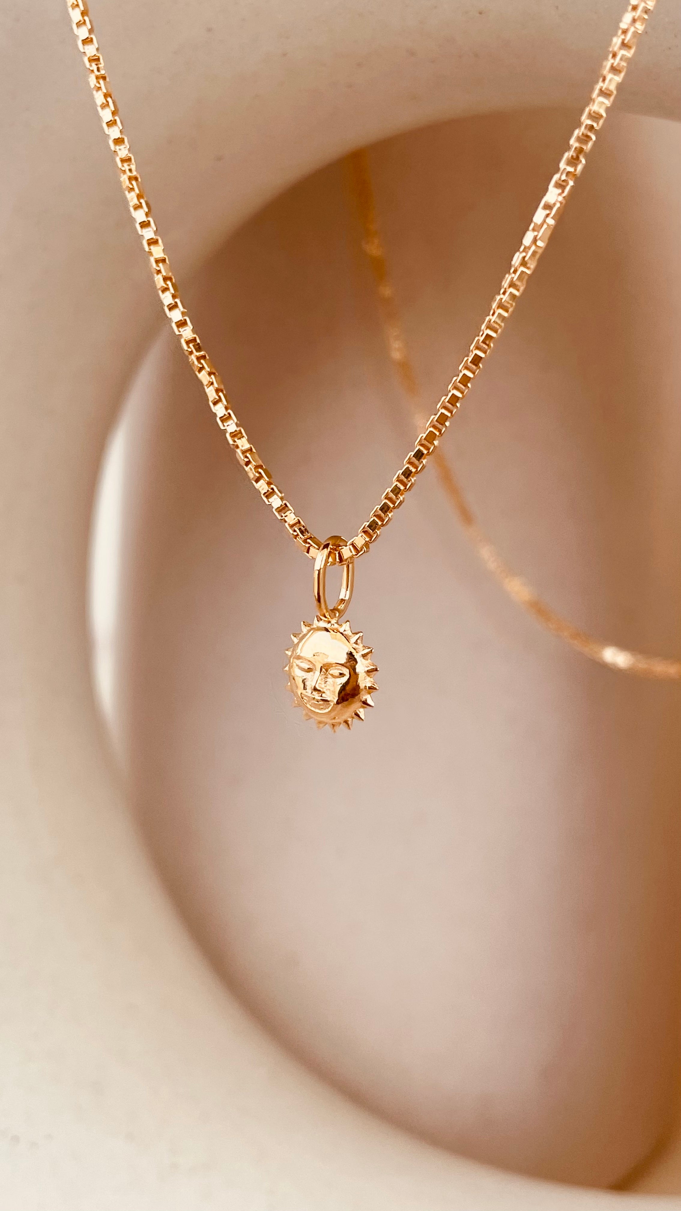 Dainty Steller Sun Charm Necklace with Box Chain with Box Chain - Octonov