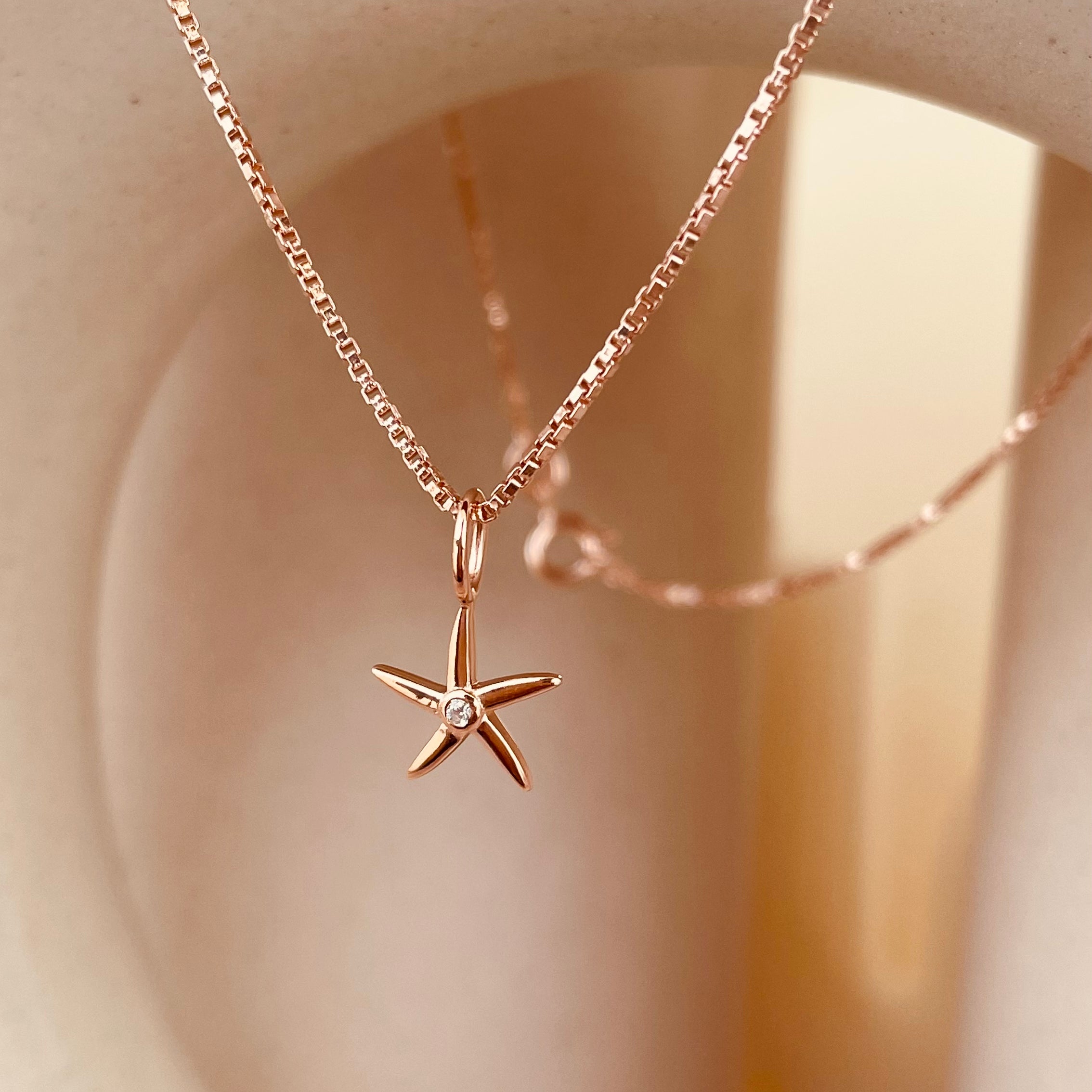 Minimal Starfish Necklace with Box Chain - Octonov