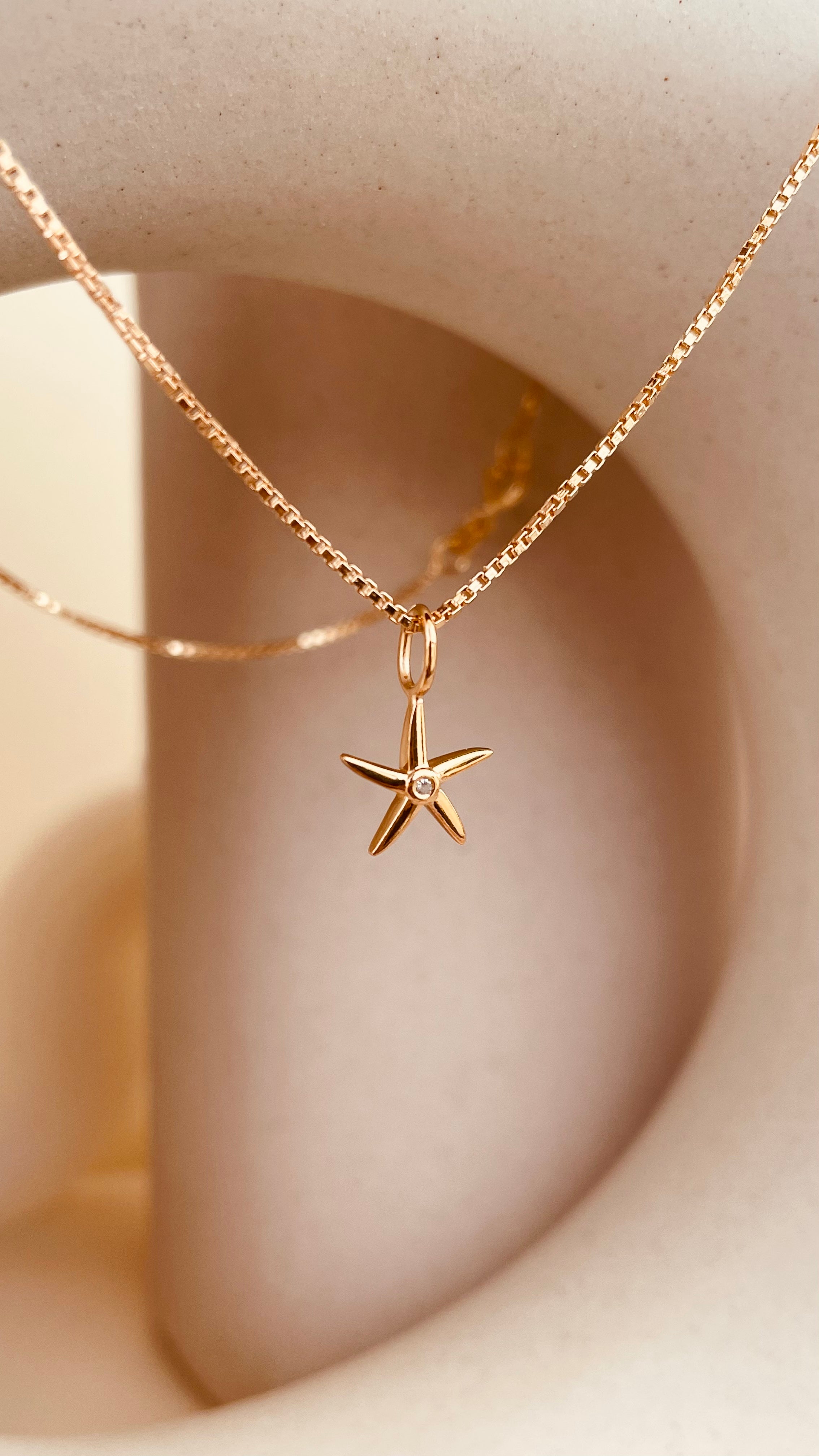 Minimal Starfish Necklace with Box Chain - Octonov