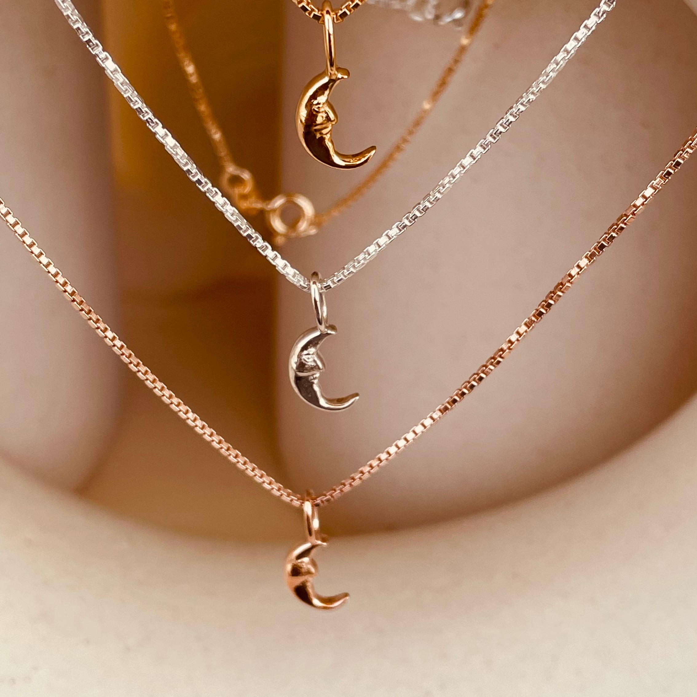 Crescent Moon Necklace with Box Chain - Octonov