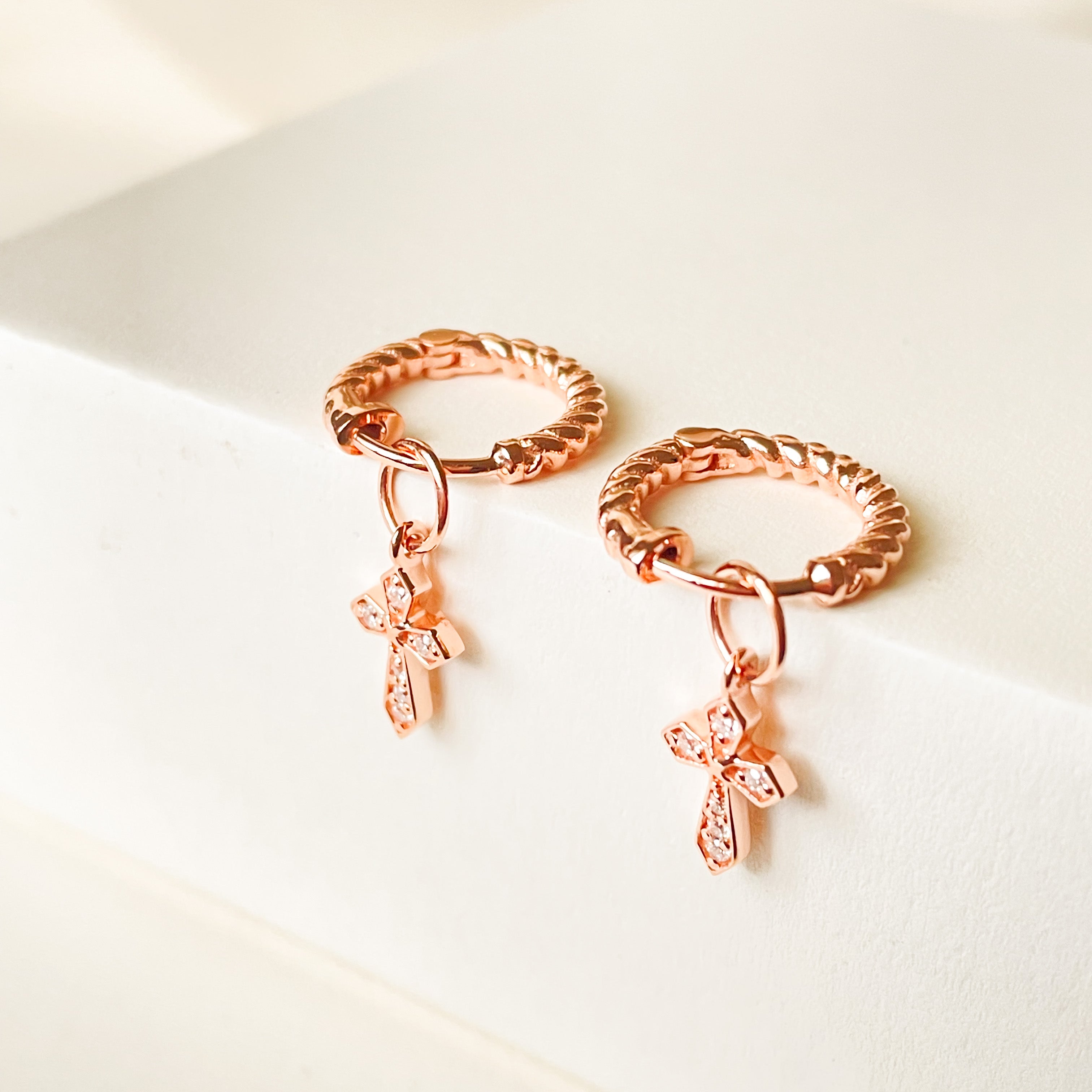 Token of Faith with Twisted Hoops - Octonov