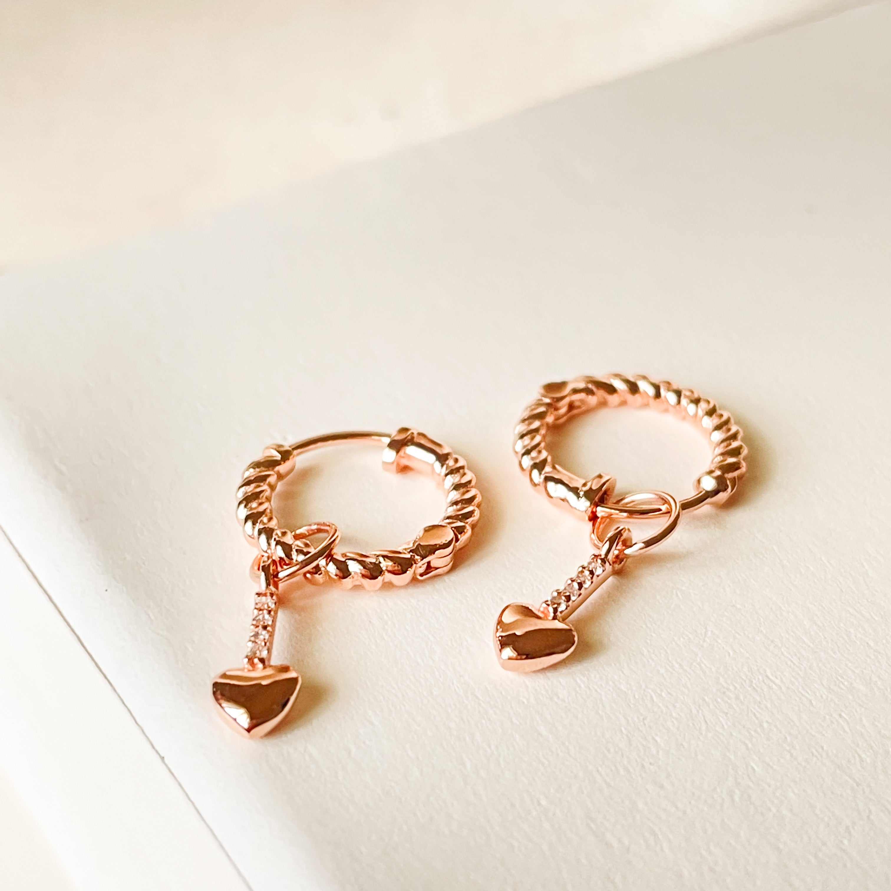 Delicate Hearts charms with Twisted Huggies - Octonov