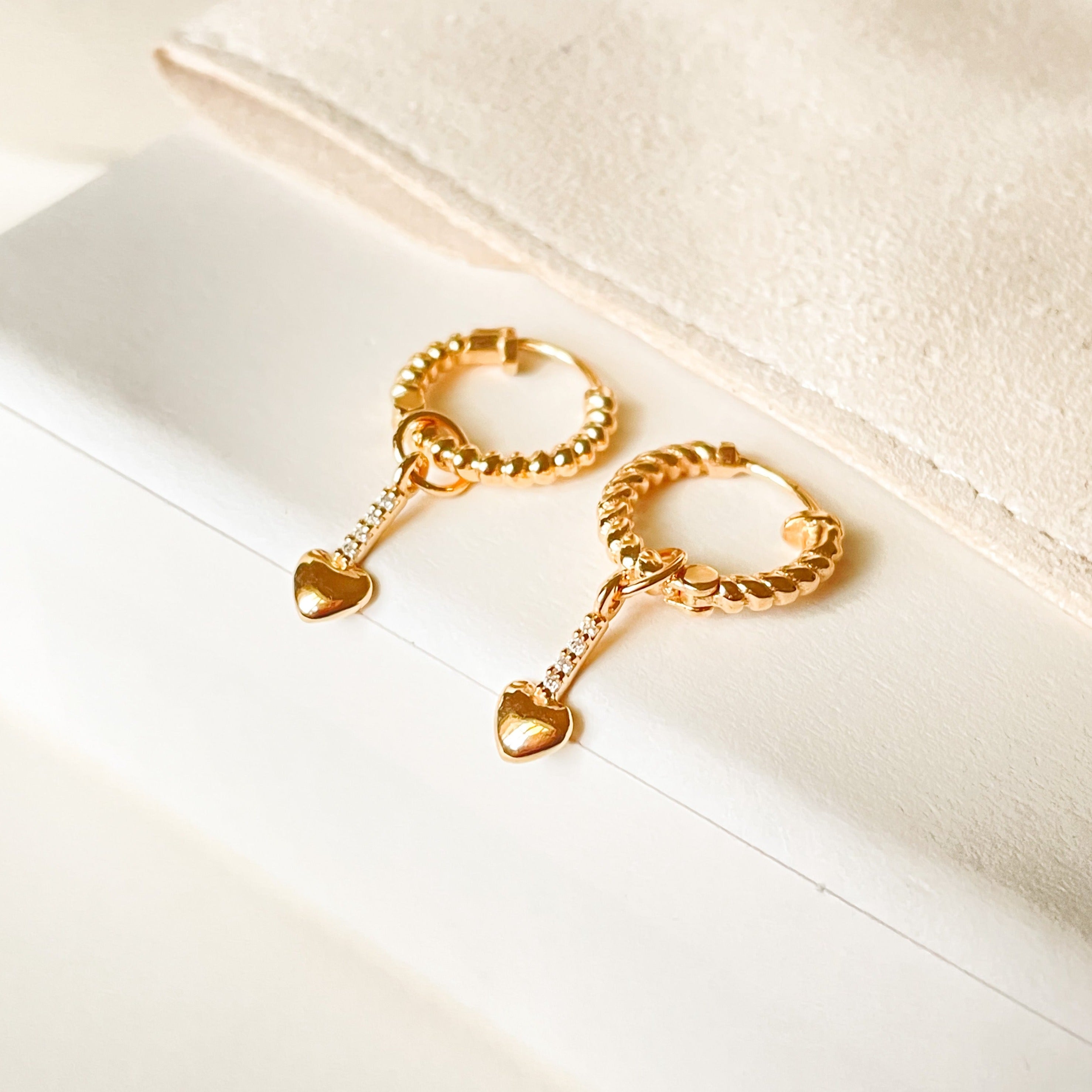 Delicate Hearts charms with Twisted Huggies - Octonov