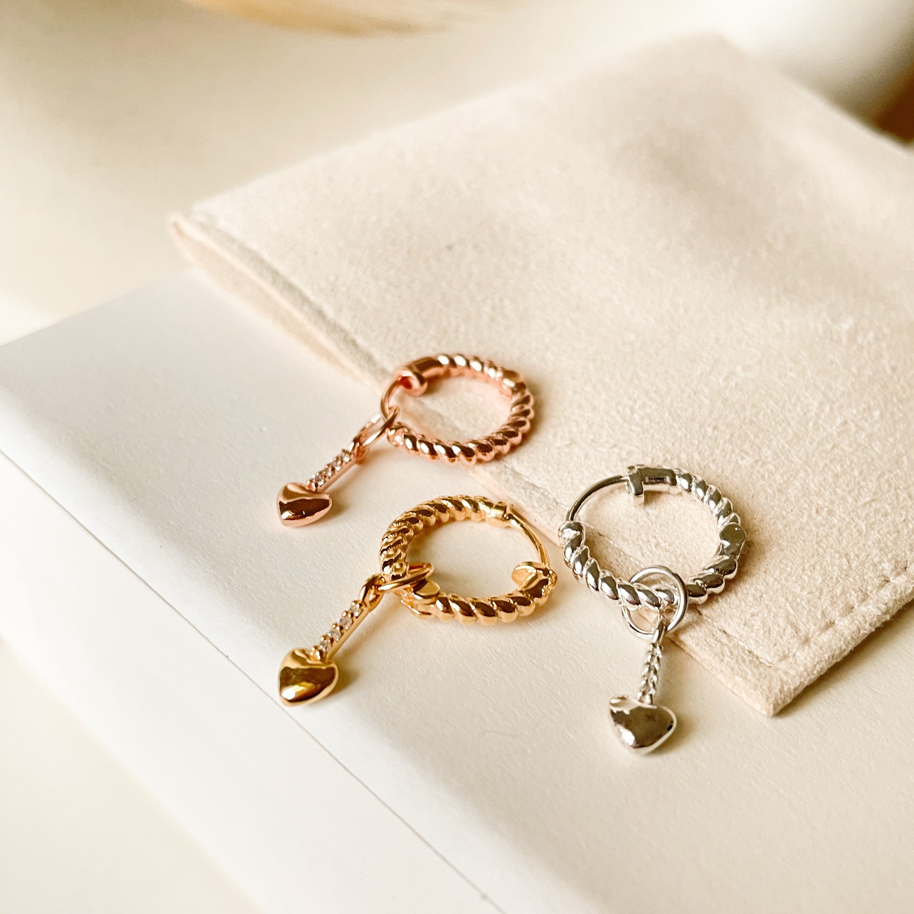 Delicate Hearts charms with Twisted Huggies - Octonov