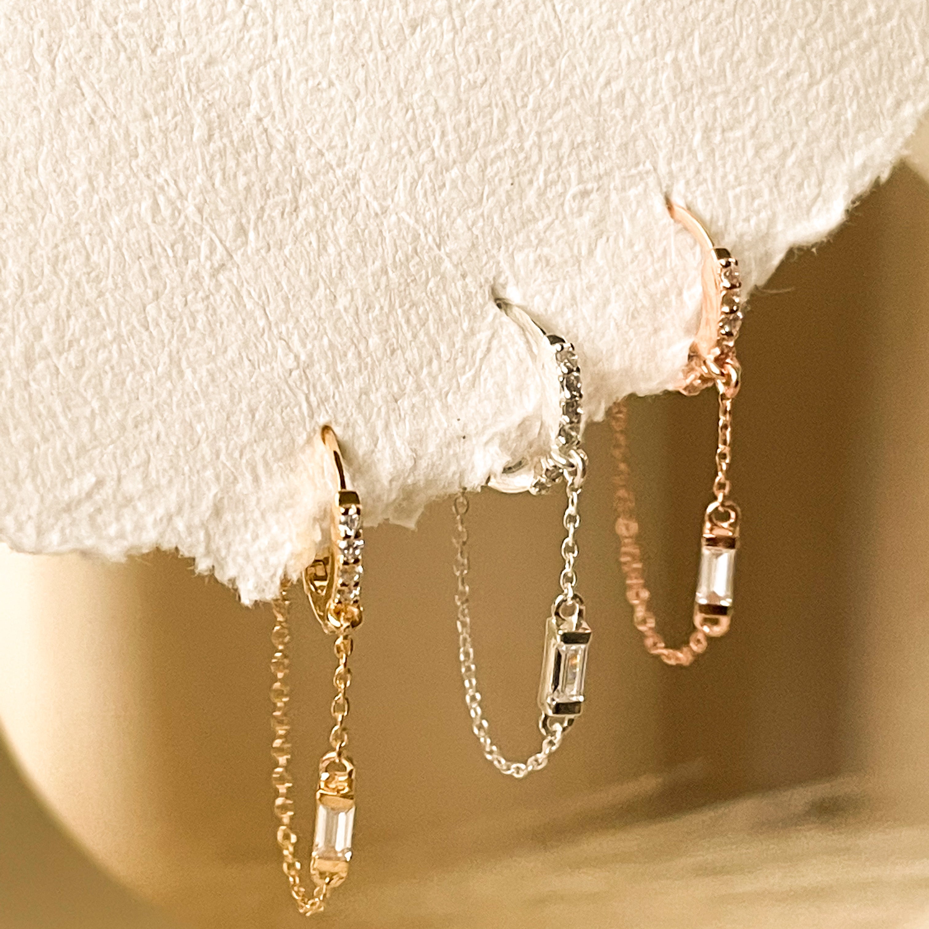 Statement Baguette Hoops with chain - Octonov