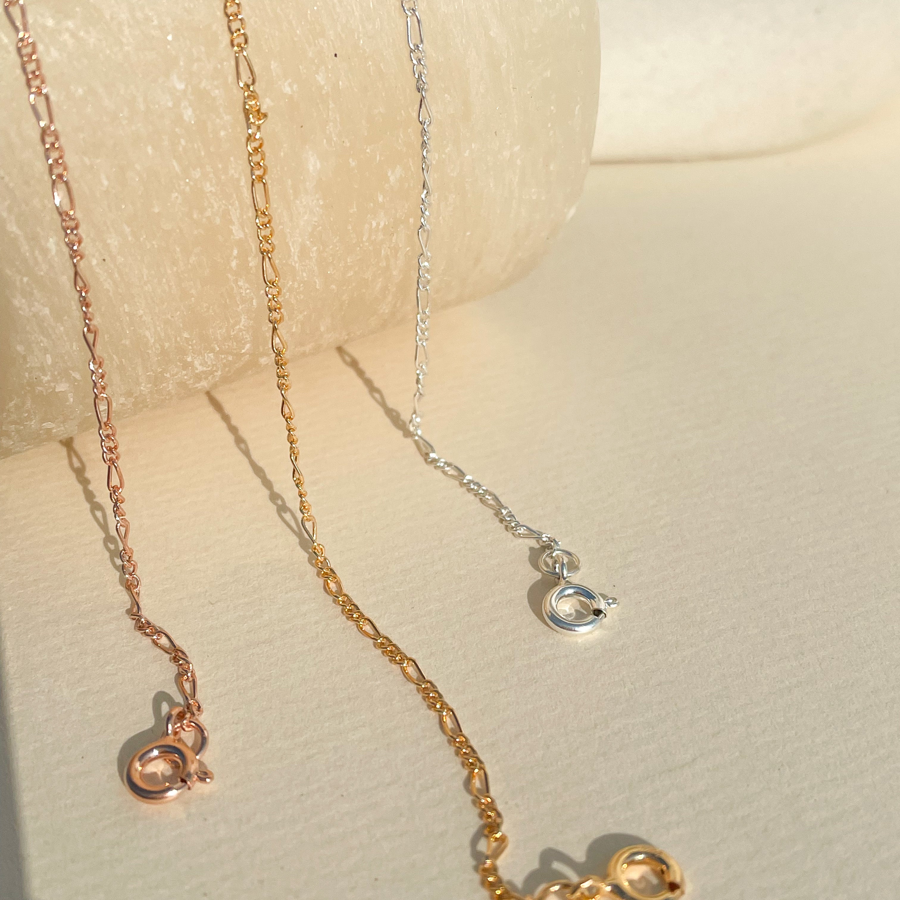 Thin Figaro Chain Bracelet - Octonov