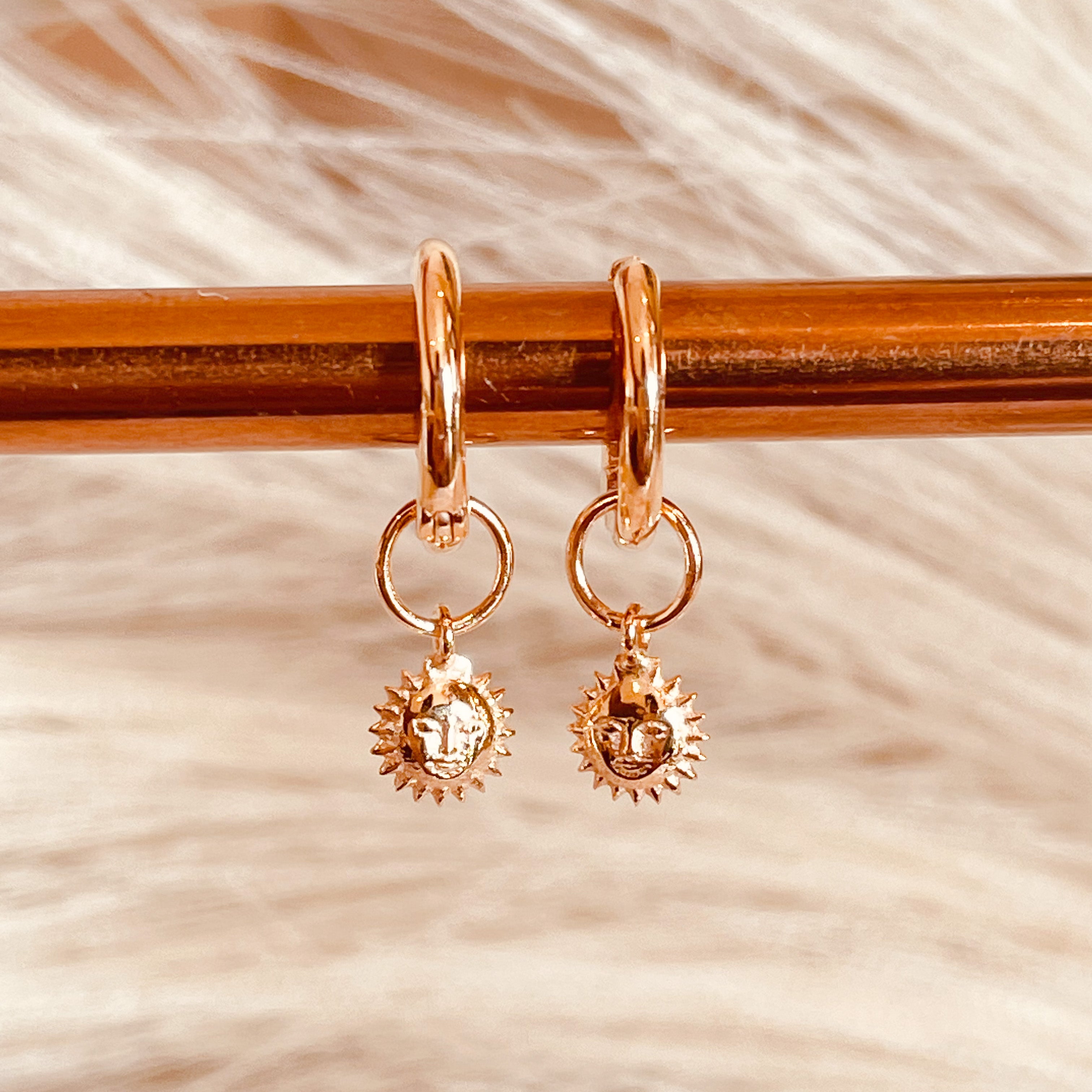 Minimal Steller Sun Huggies - Octonov