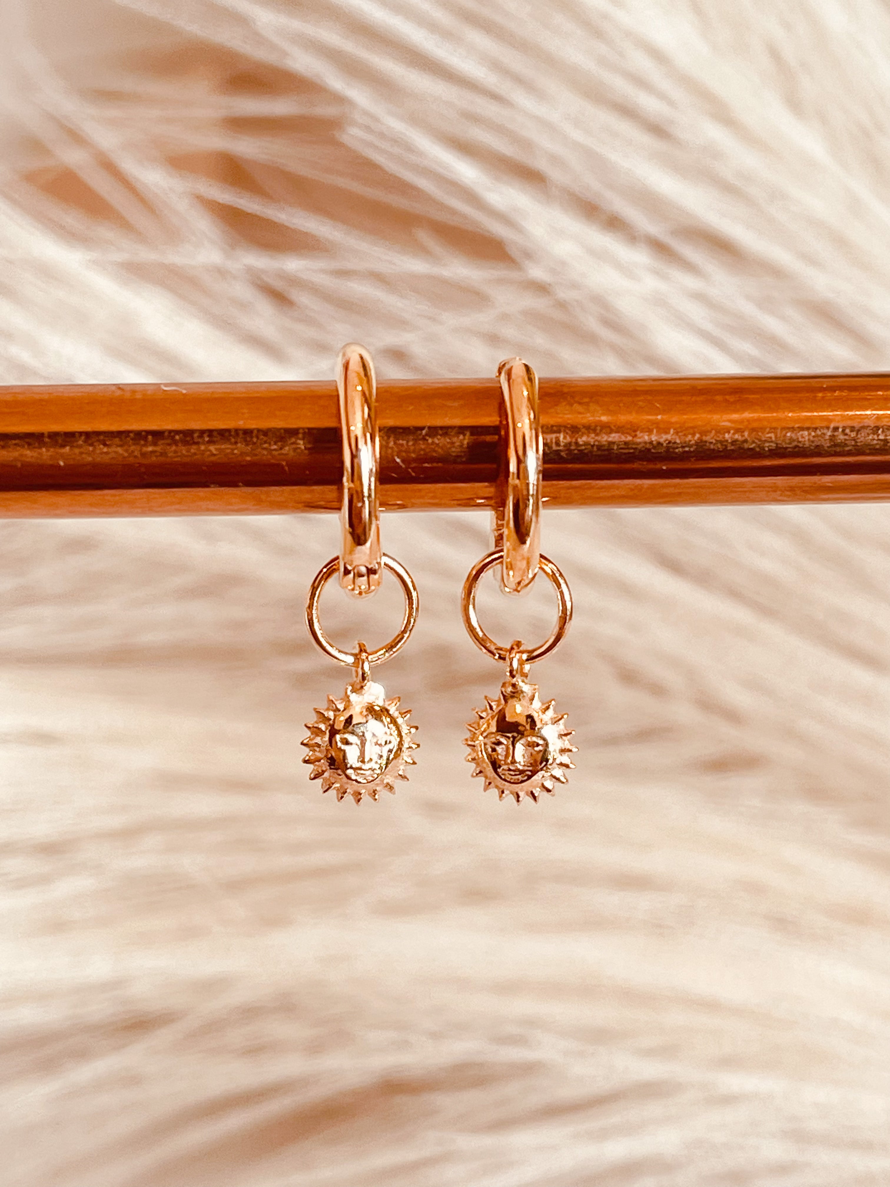 Minimal Steller Sun Huggies - Octonov