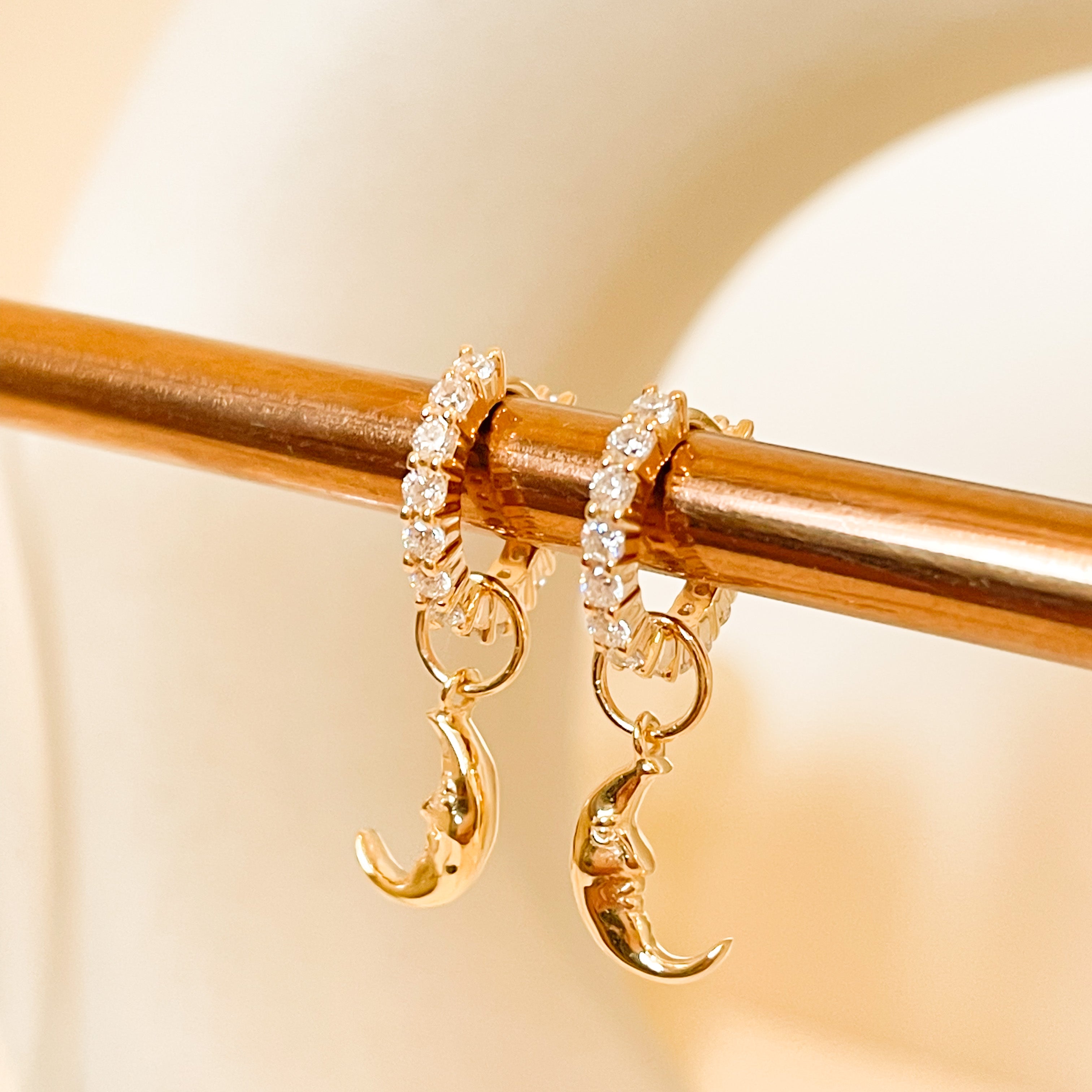 Iridescent Luna Eternity Huggies - Octonov