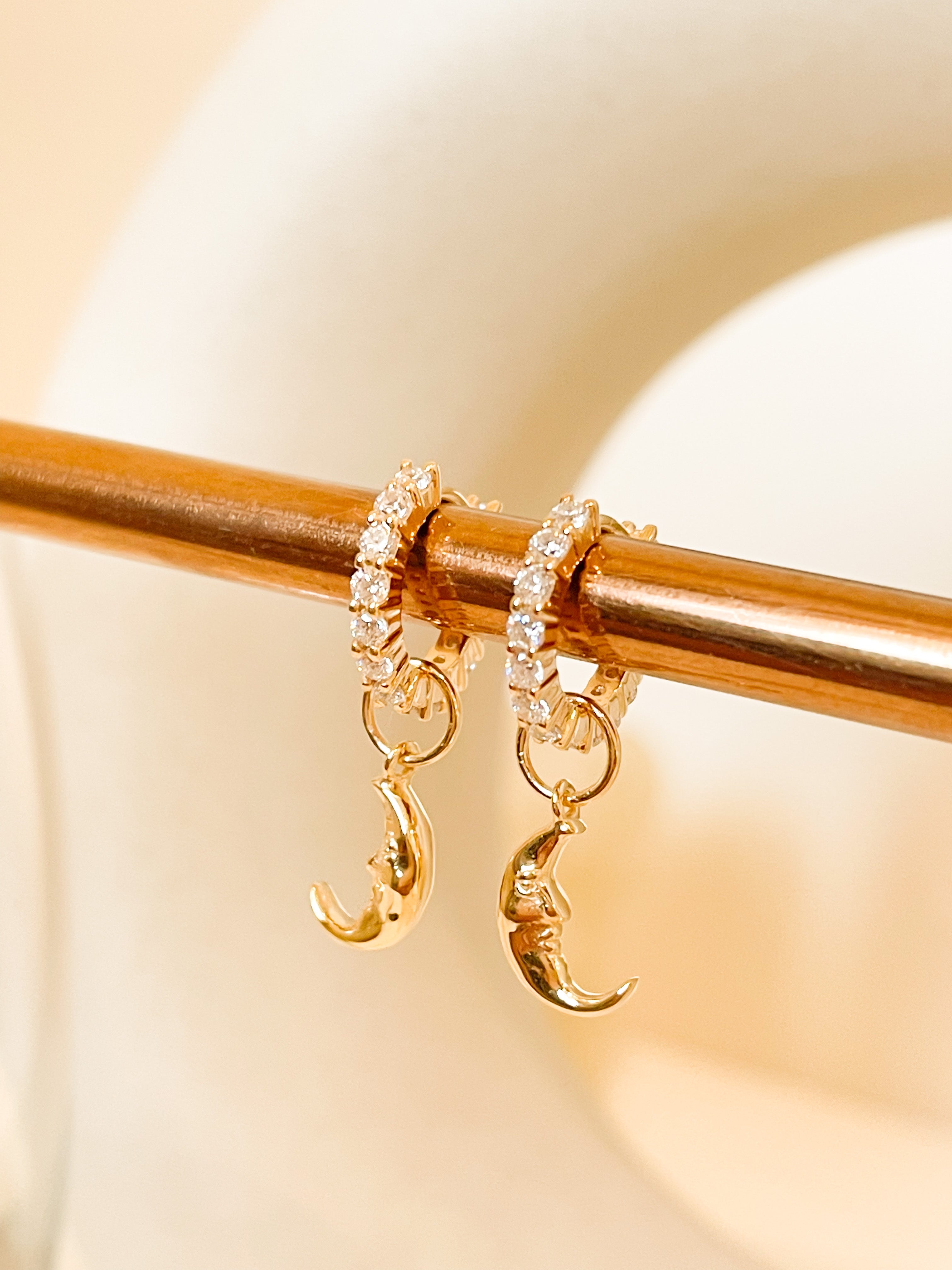 Iridescent Luna Eternity Huggies - Octonov