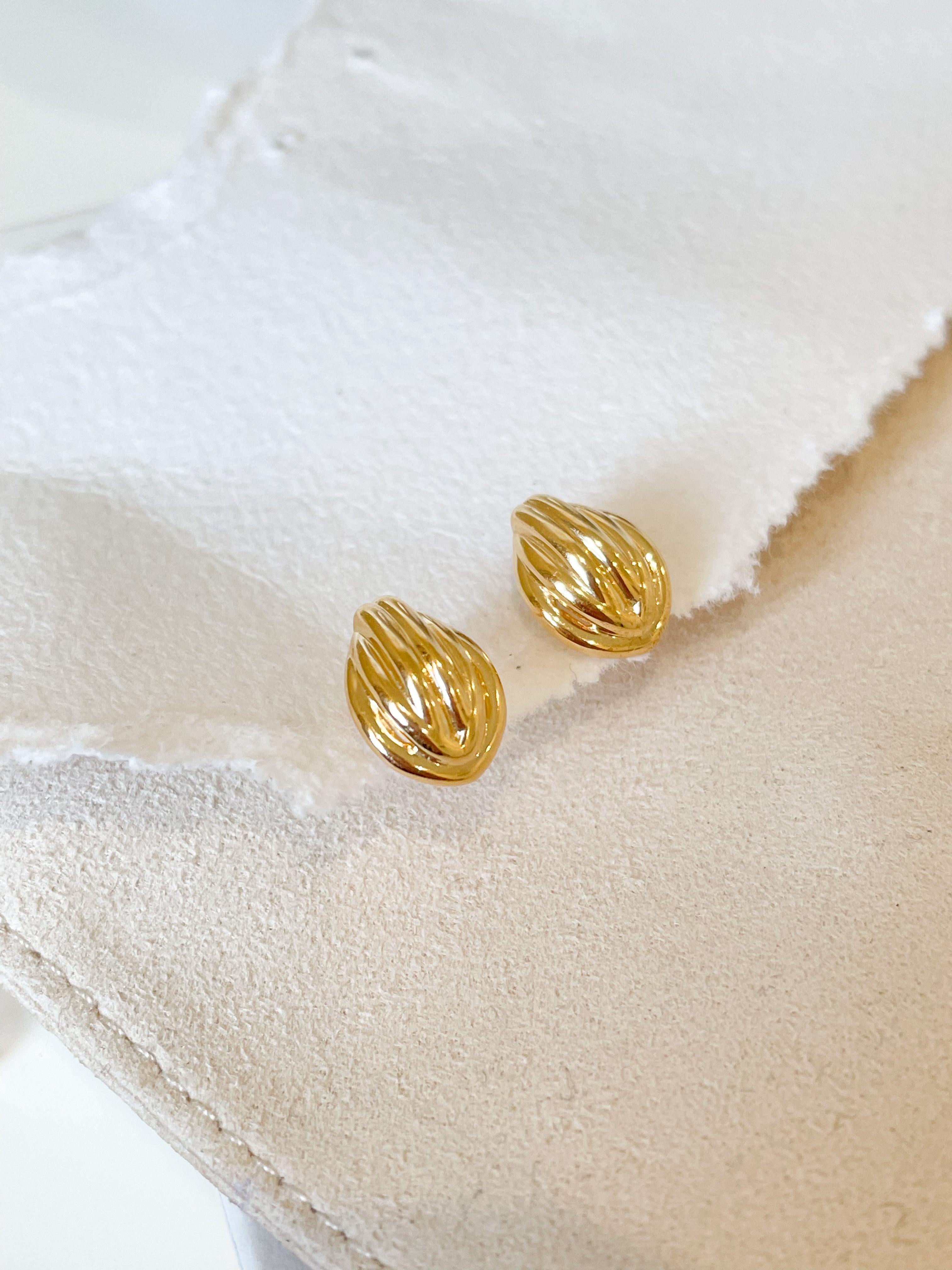 ribbed studds - Octonov