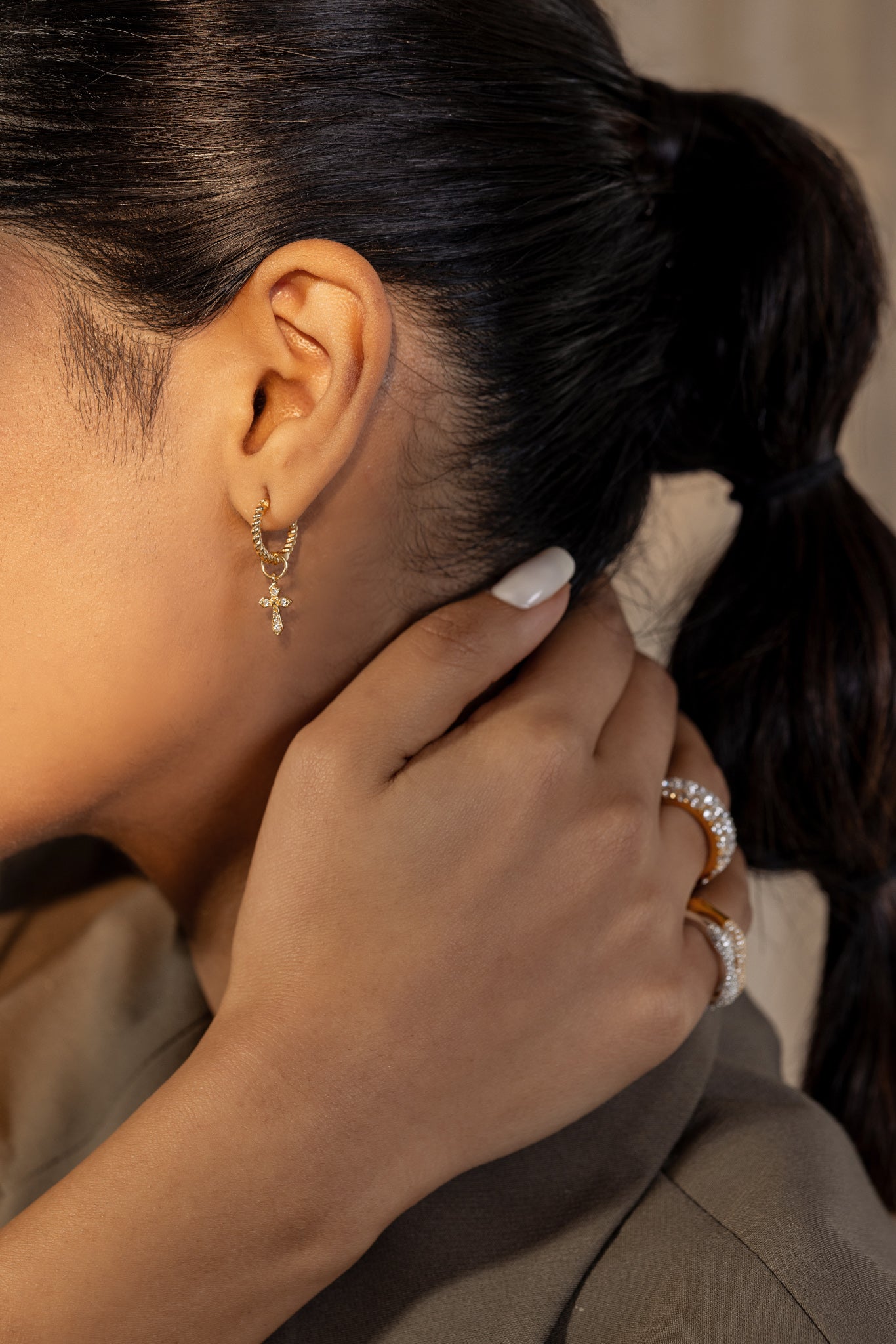 Token of Faith with Twisted Hoops - Octonov 