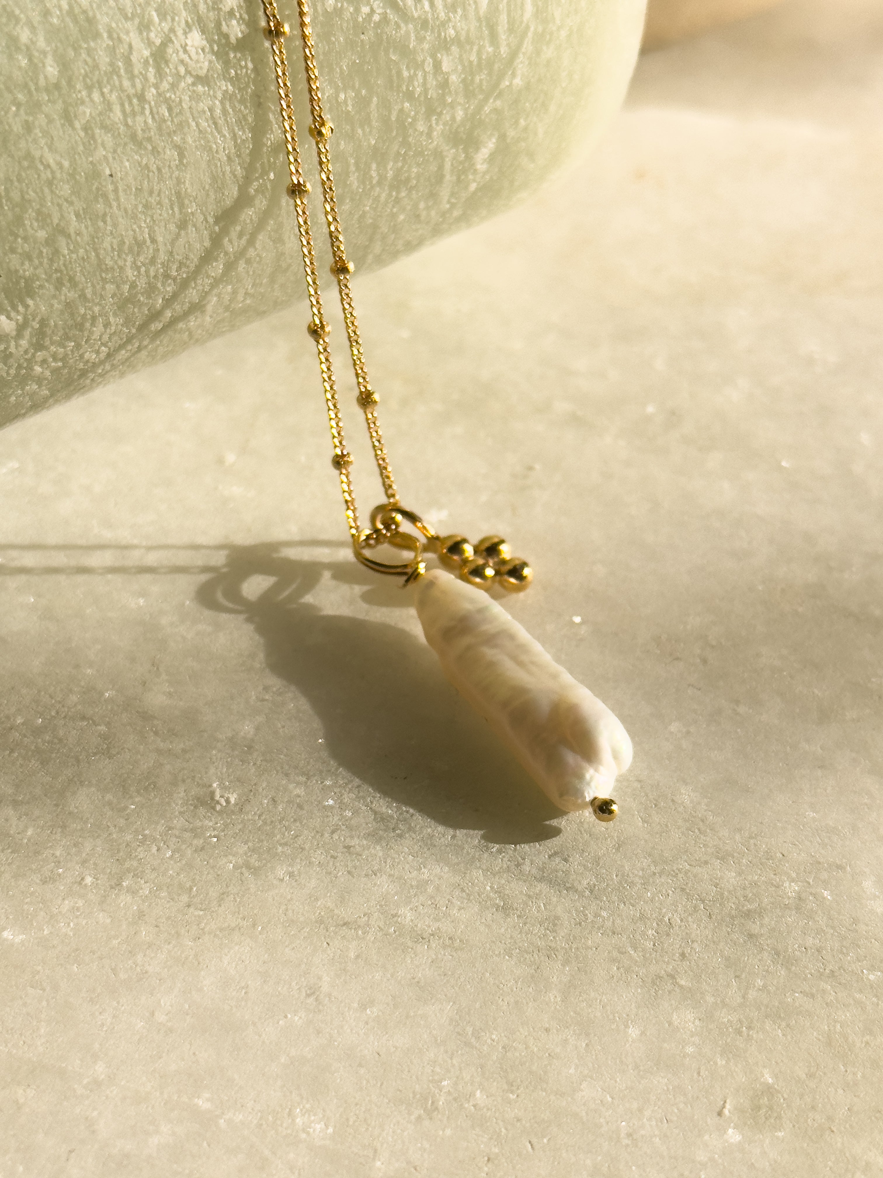 Pearl Charm Necklace - Octonov 