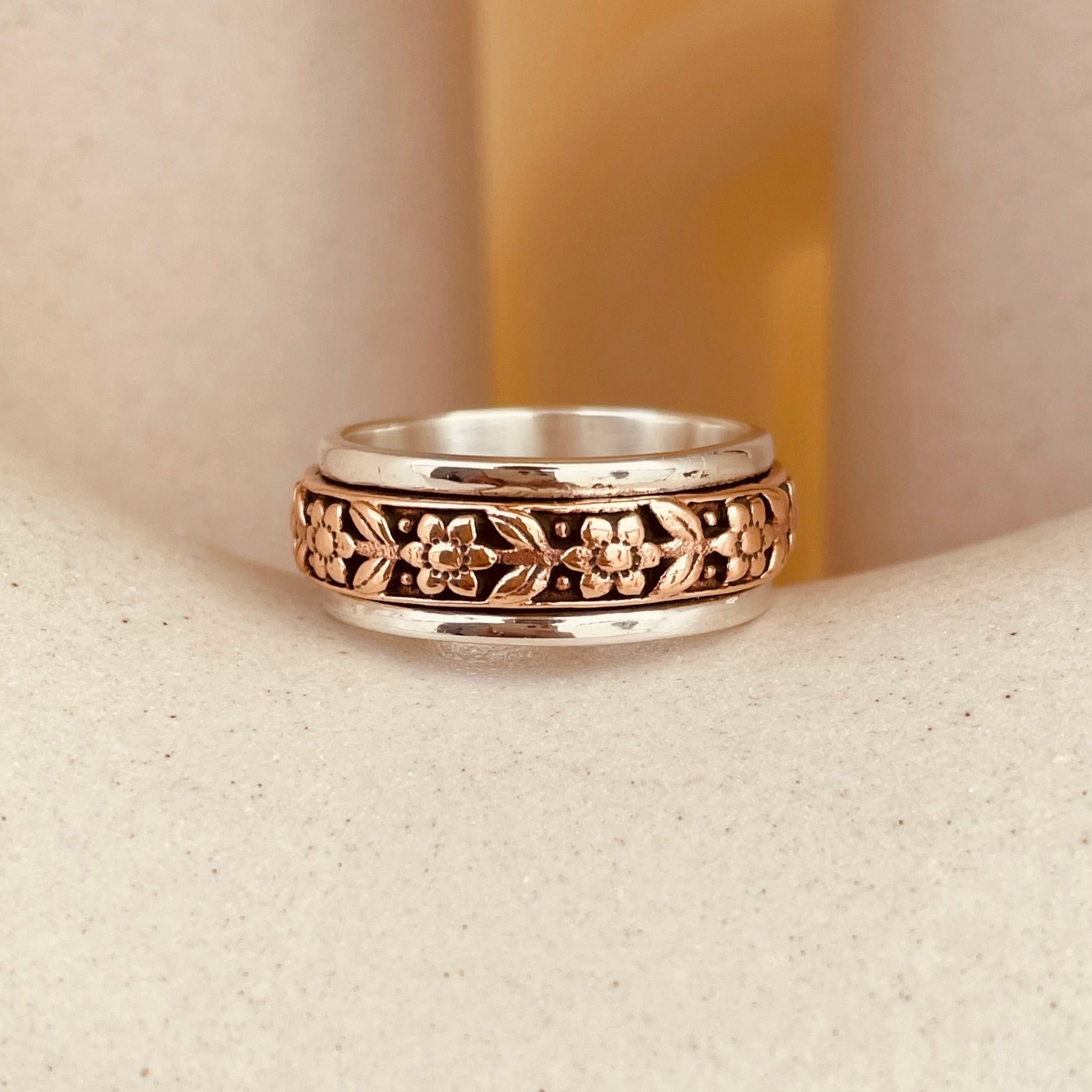 Flowers of the day Handmade Fidget Spinner Ring - Octonov 