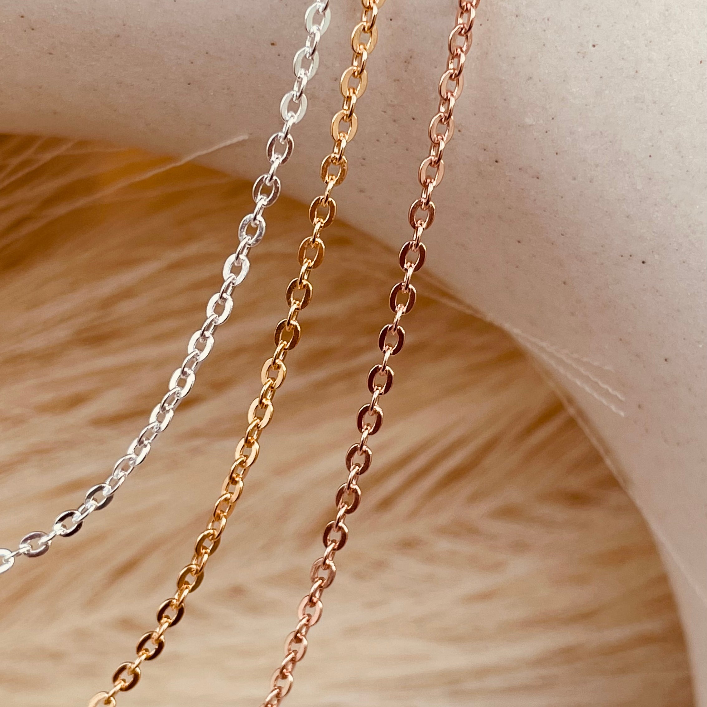 Dainty Shine Sitara Chain Necklace - Octonov 