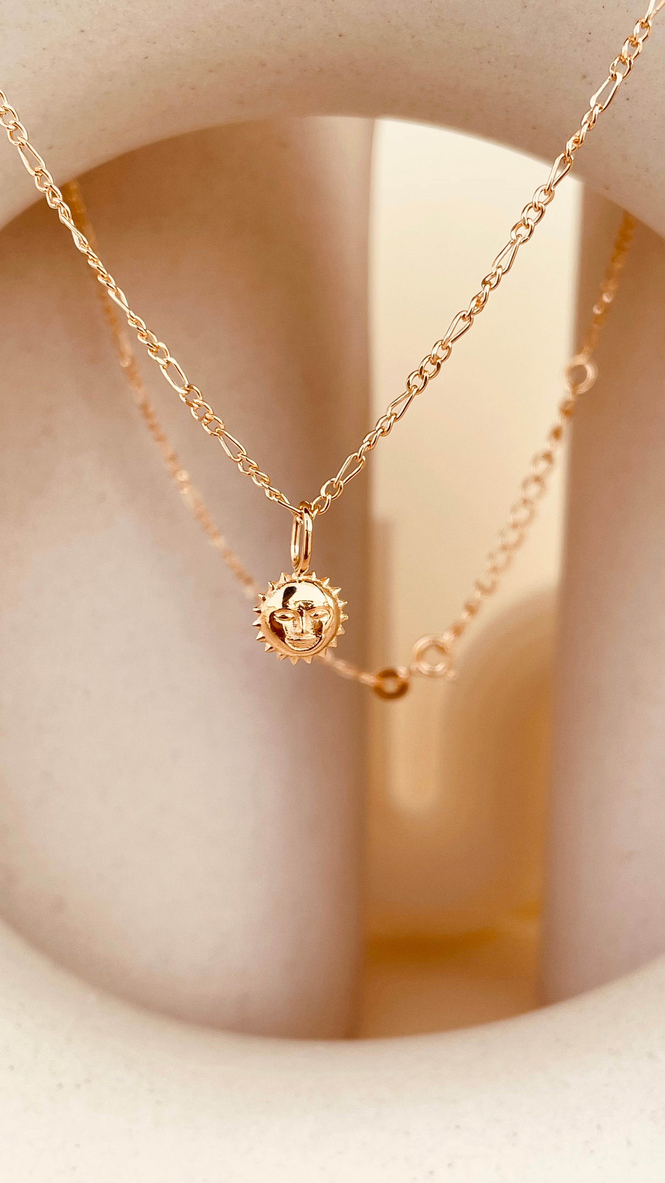 Dainty Steller Sun Charm Necklace with Figaro Chain - Octonov 