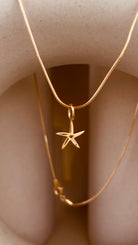 Minimal Starfish Necklace with Snake Chain - Octonov 