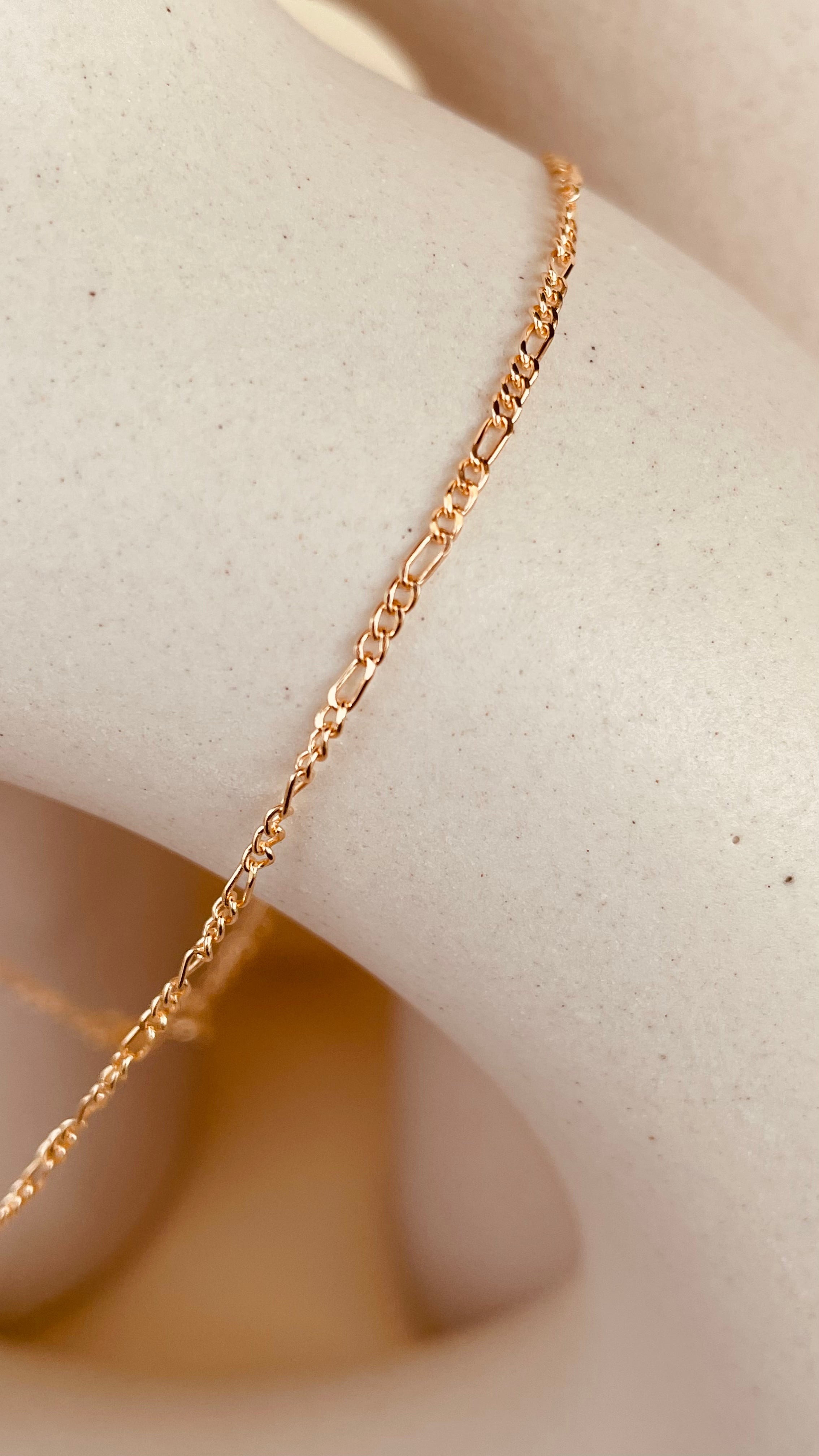Dainty Steller Sun Charm Necklace with Figaro Chain - Octonov 