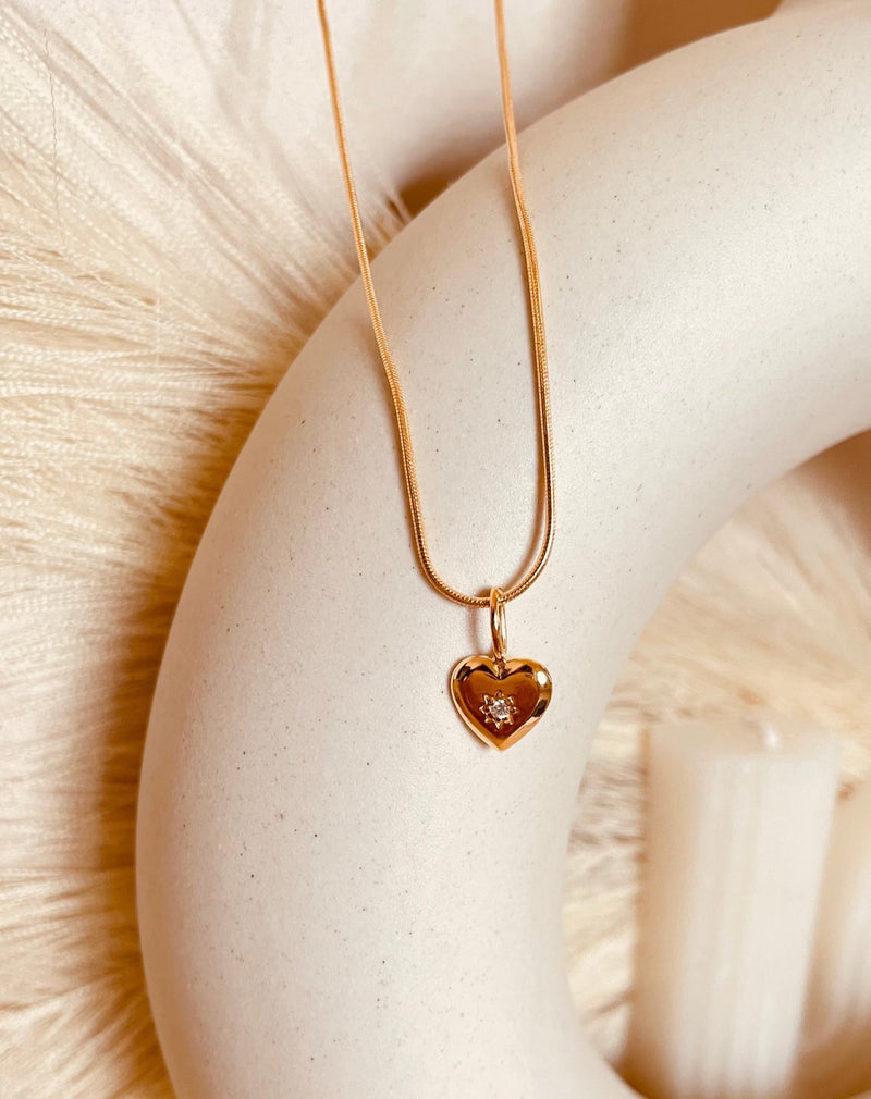 Vintage Heart Studded Minimal Necklace with Snake Chain
