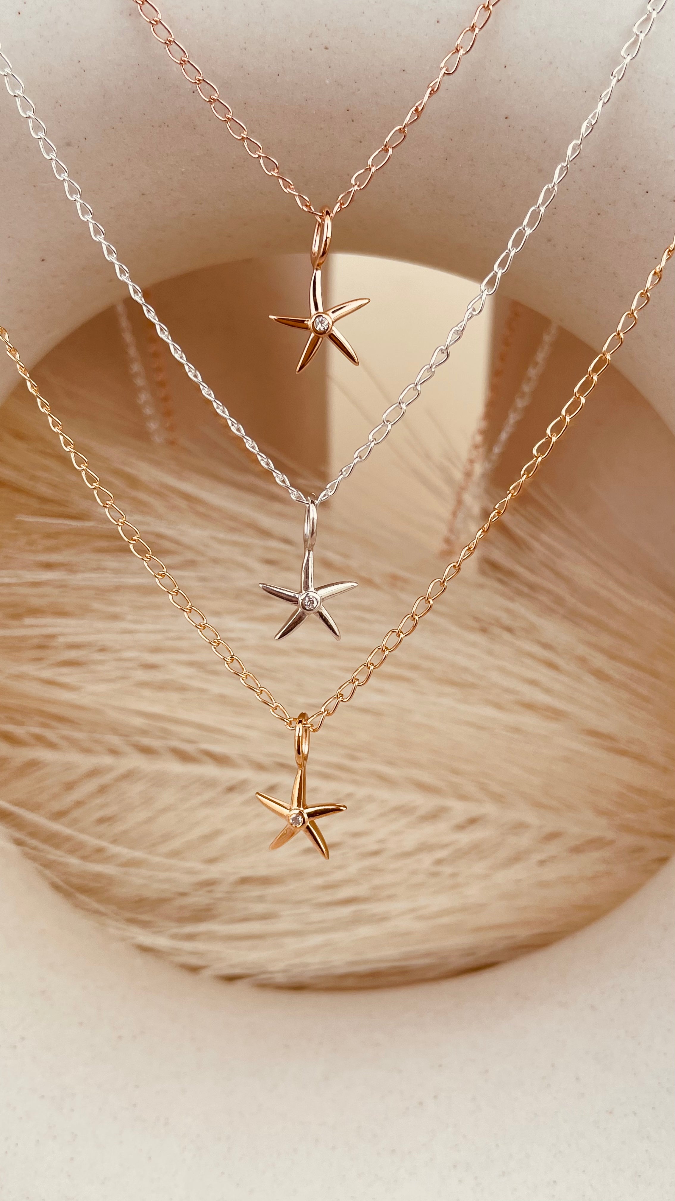 Minimal Starfish Necklace with Cable Chain - Octonov 