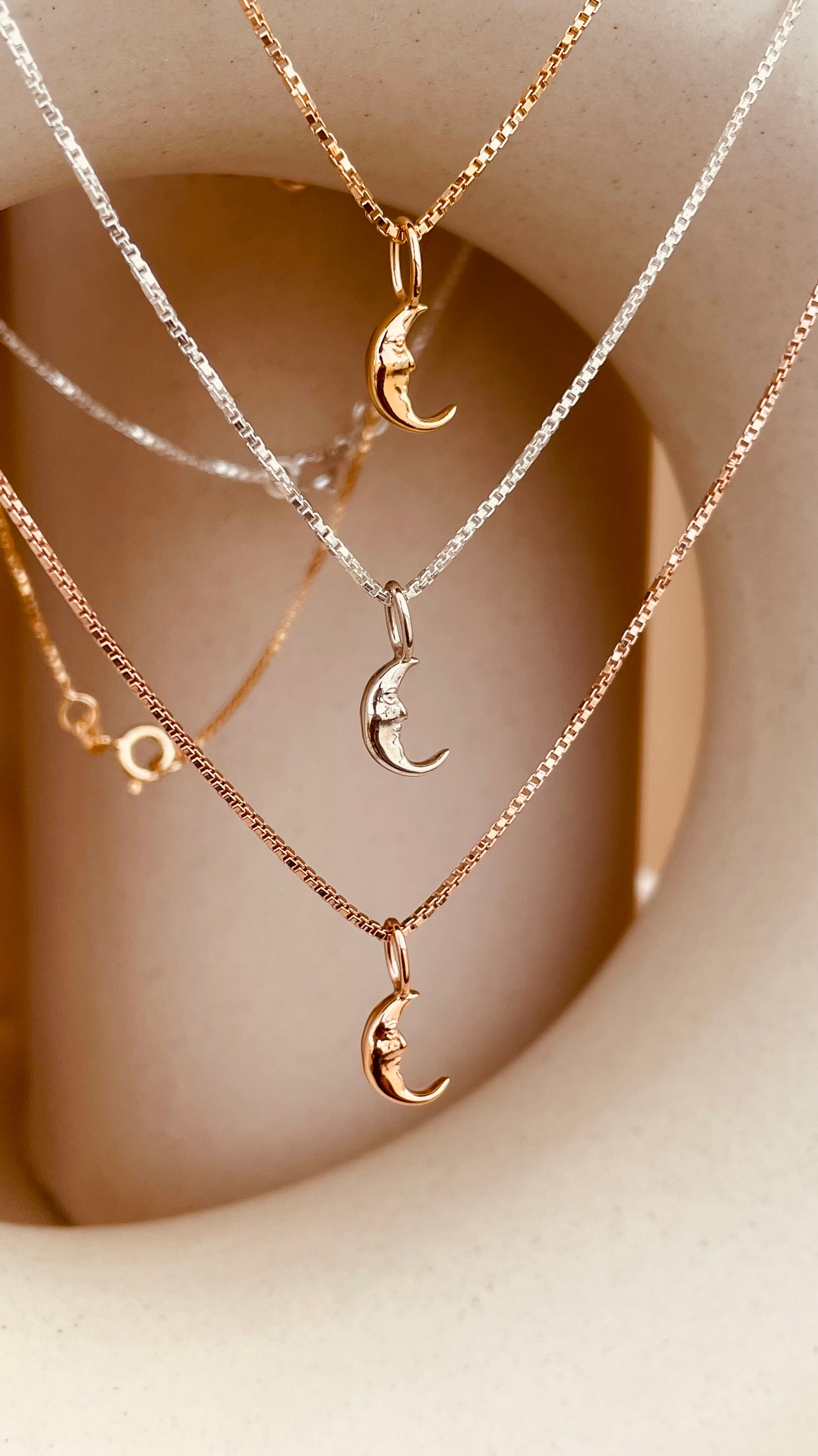 Crescent Moon Necklace with Box Chain - Octonov 