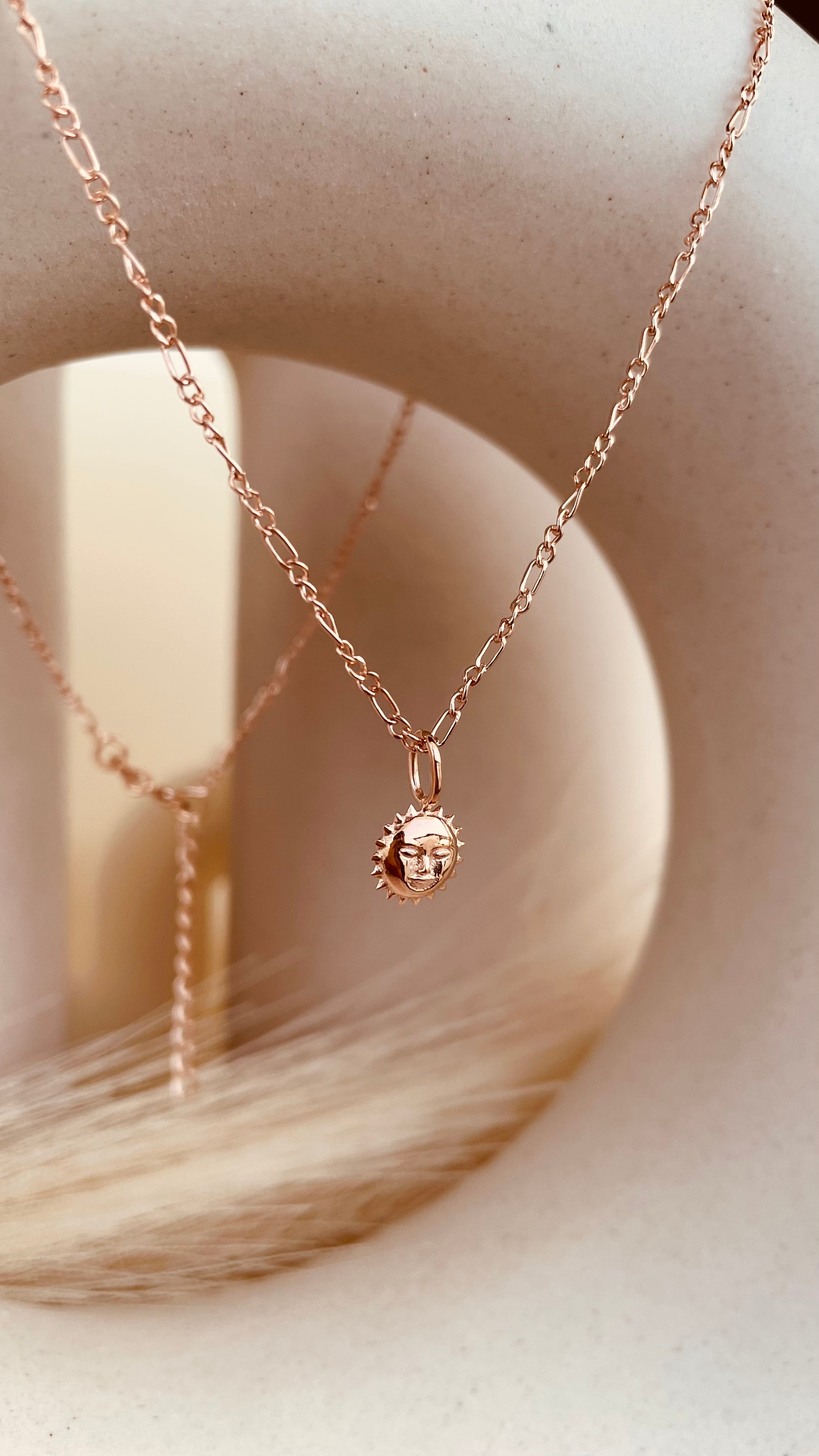 Dainty Steller Sun Charm Necklace with Figaro Chain - Octonov 