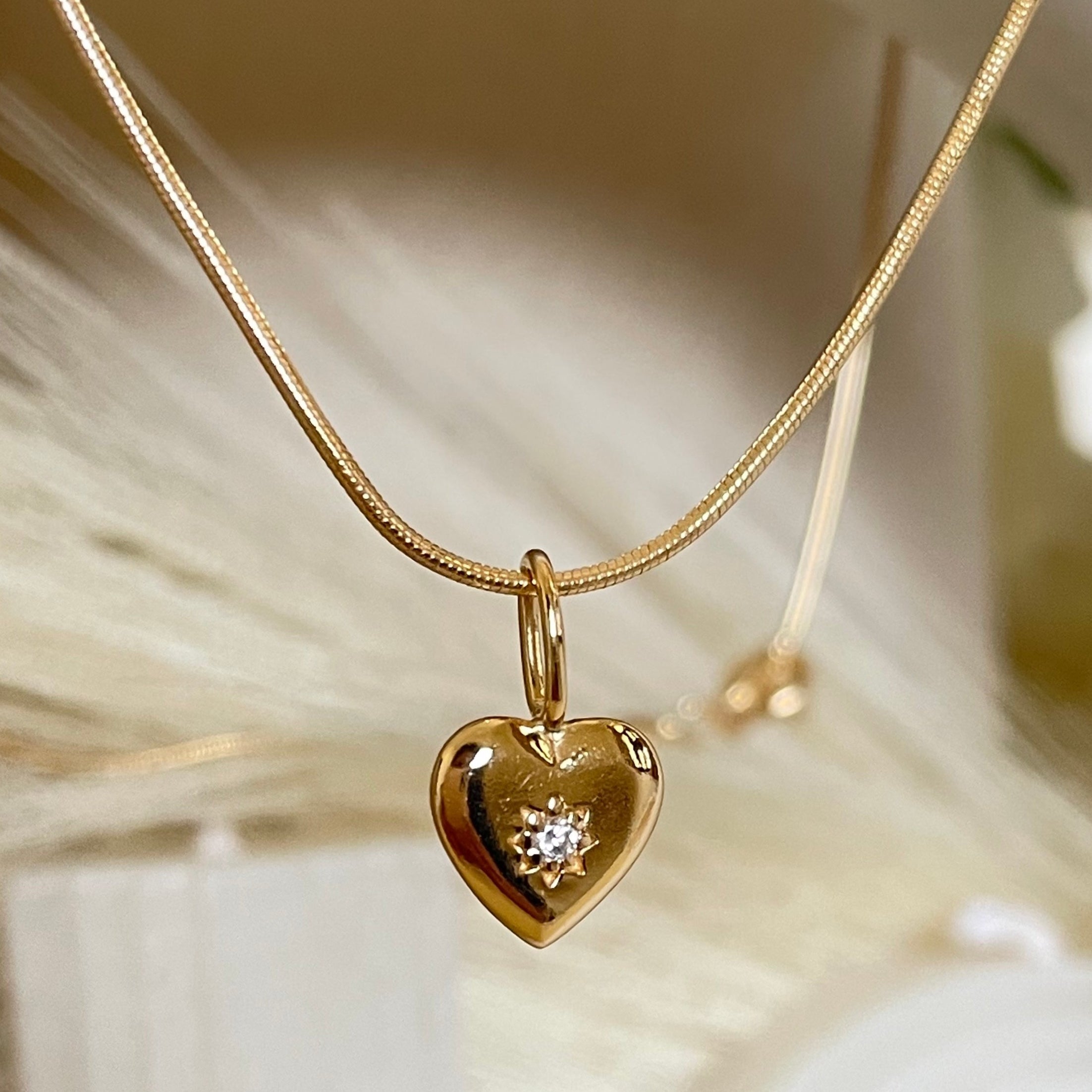Vintage Heart Studded Minimal Necklace with Snake Chain - Octonov 