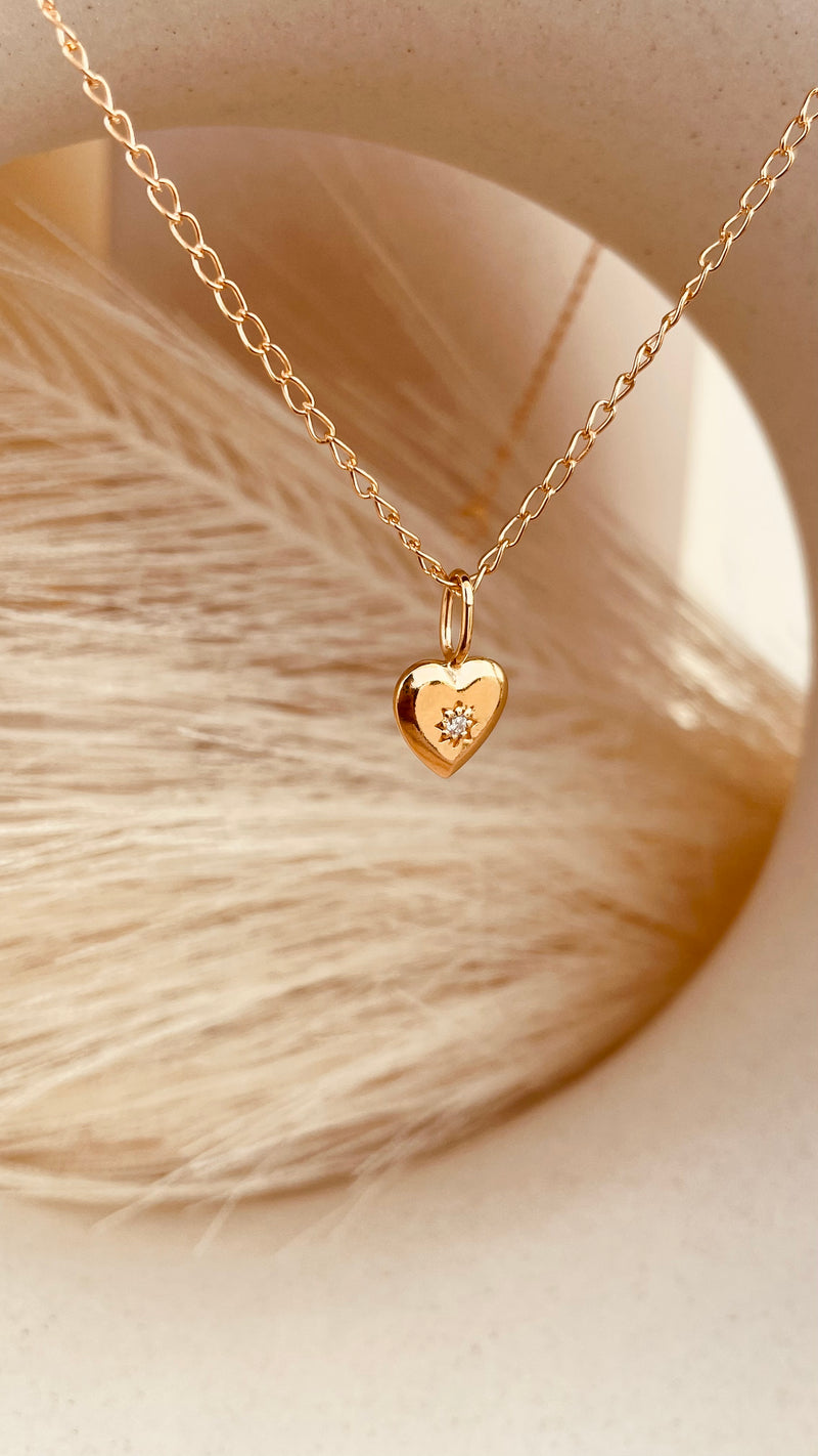Dainty Vintage Heart Necklace with Cable Chain