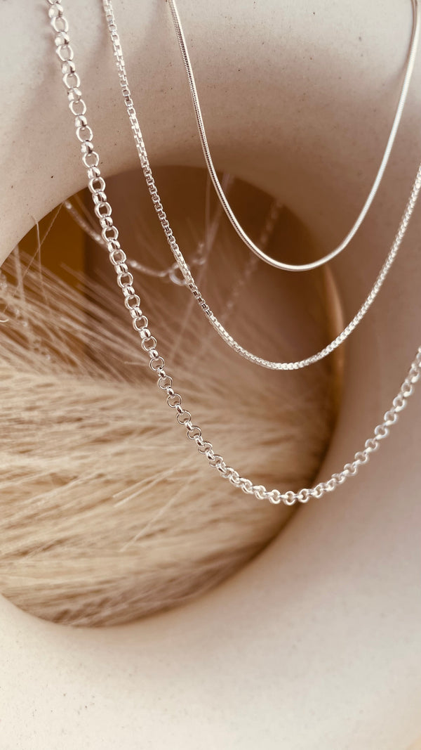 Dainty Silver Trio Necklace