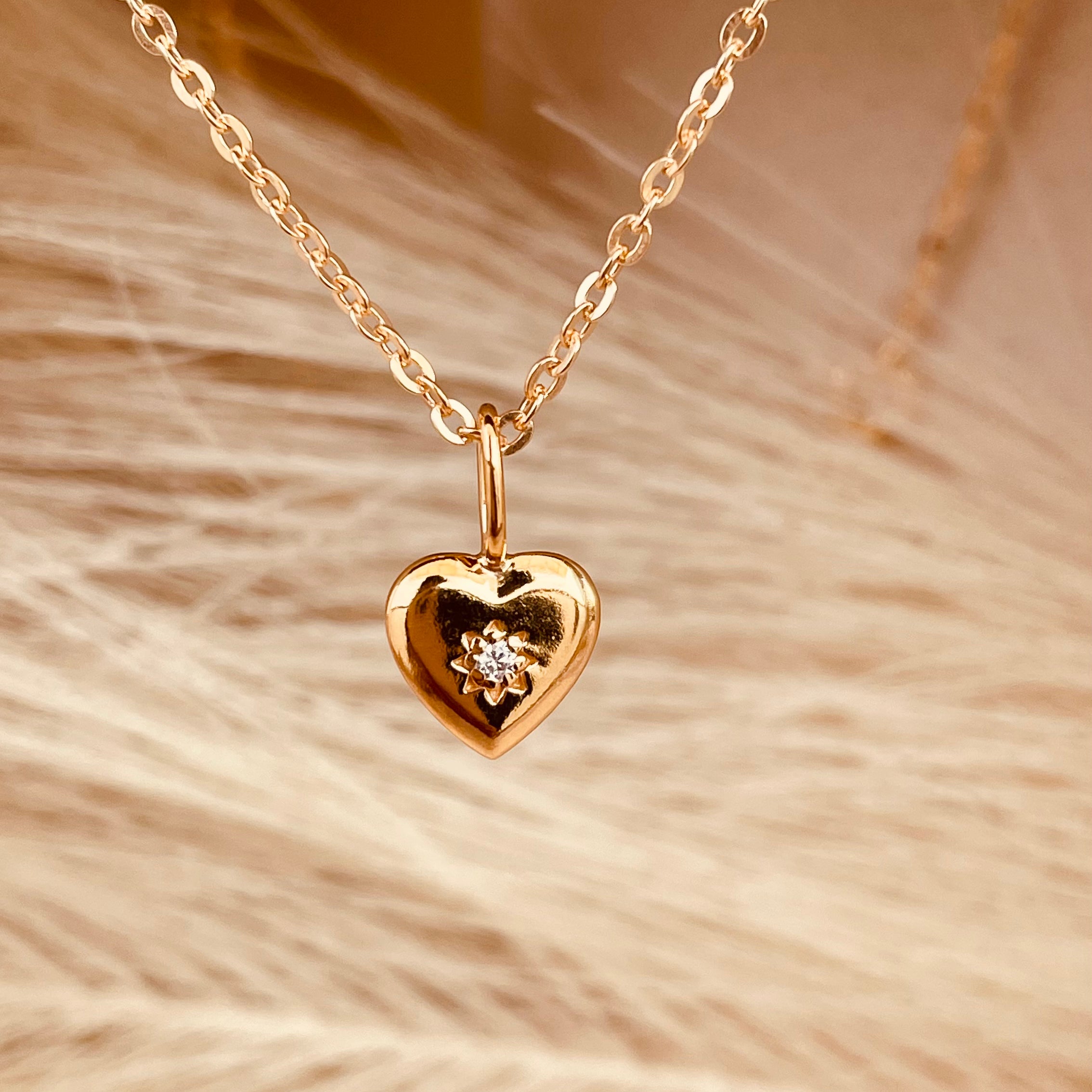 Dainty Vintage Heart Necklace with Sitara Chain - Octonov 