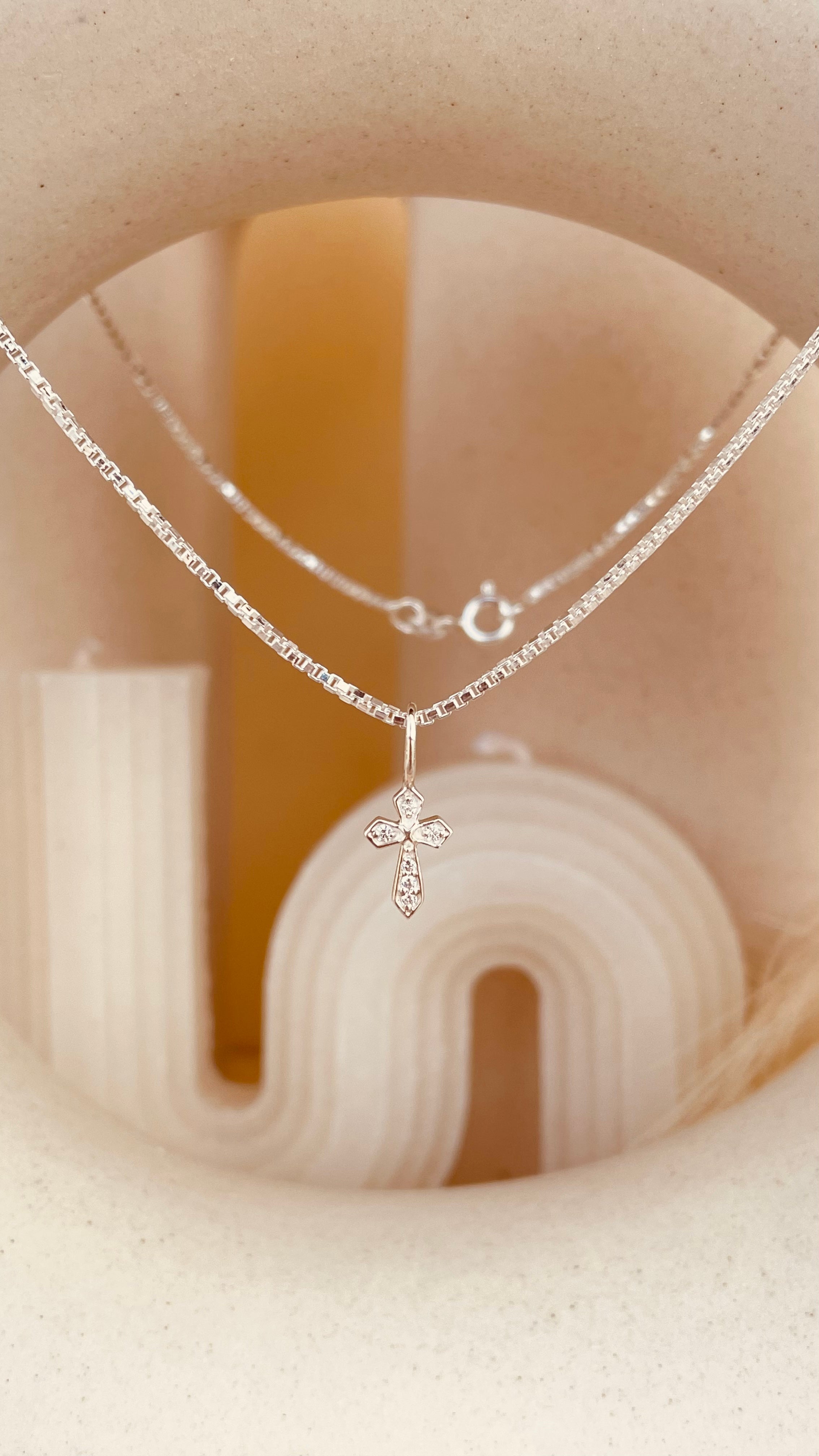 Minimal and Dainty Token of Faith Necklace with Box Chain - Octonov 