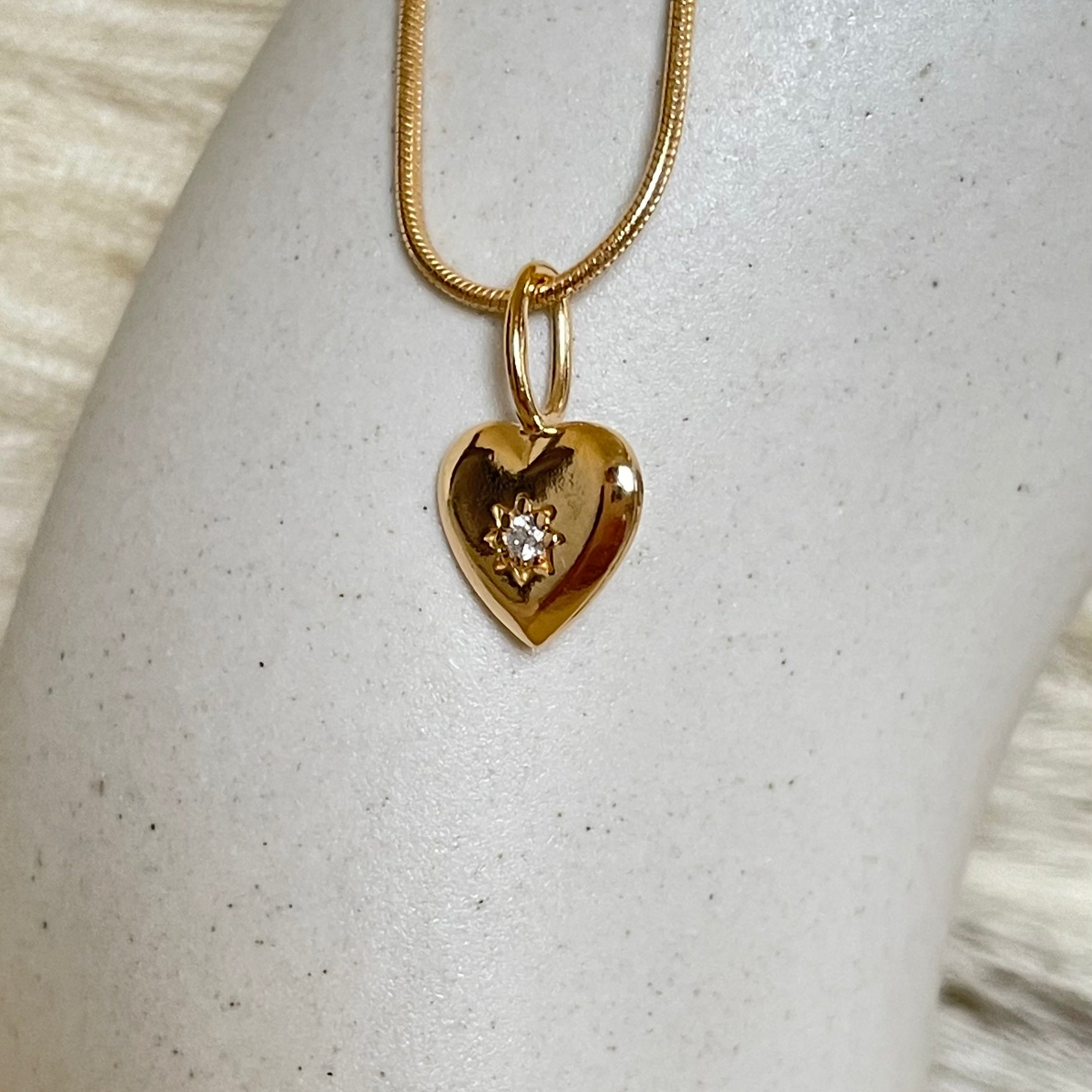 Vintage Heart Studded Minimal Necklace with Snake Chain - Octonov 